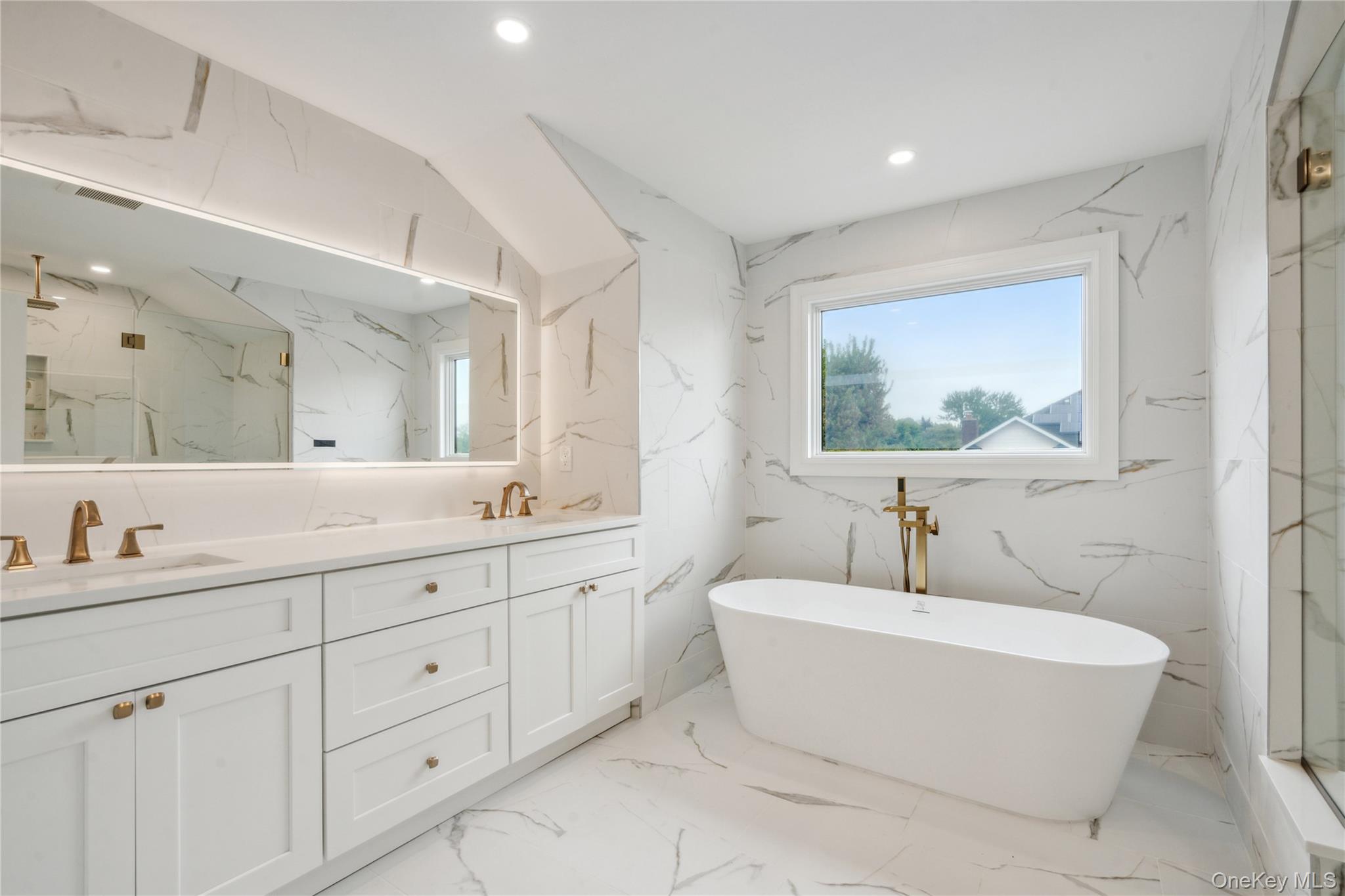 15 Lorraine Street, Syosset, NY 11791