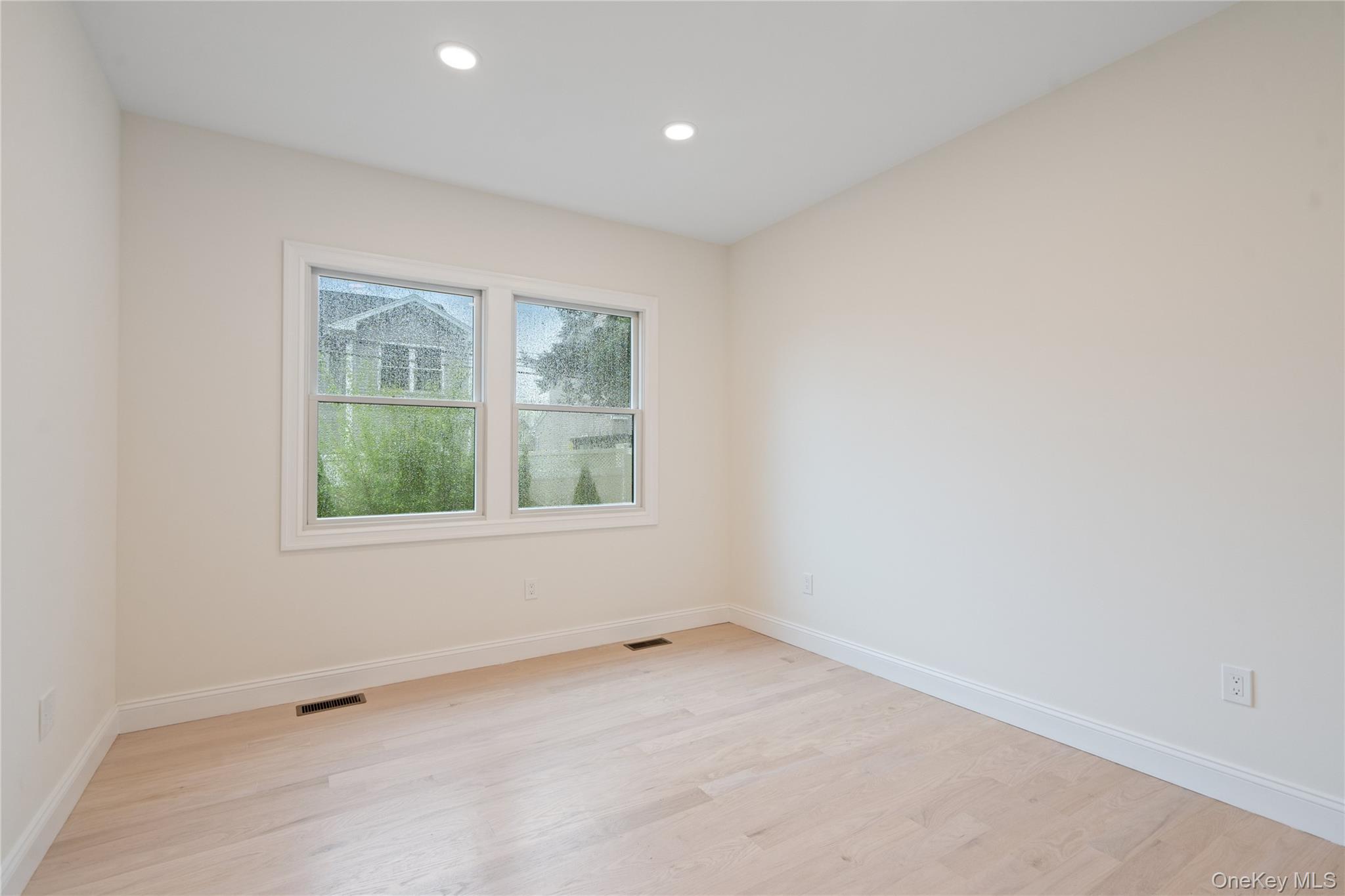 15 Lorraine Street, Syosset, NY 11791