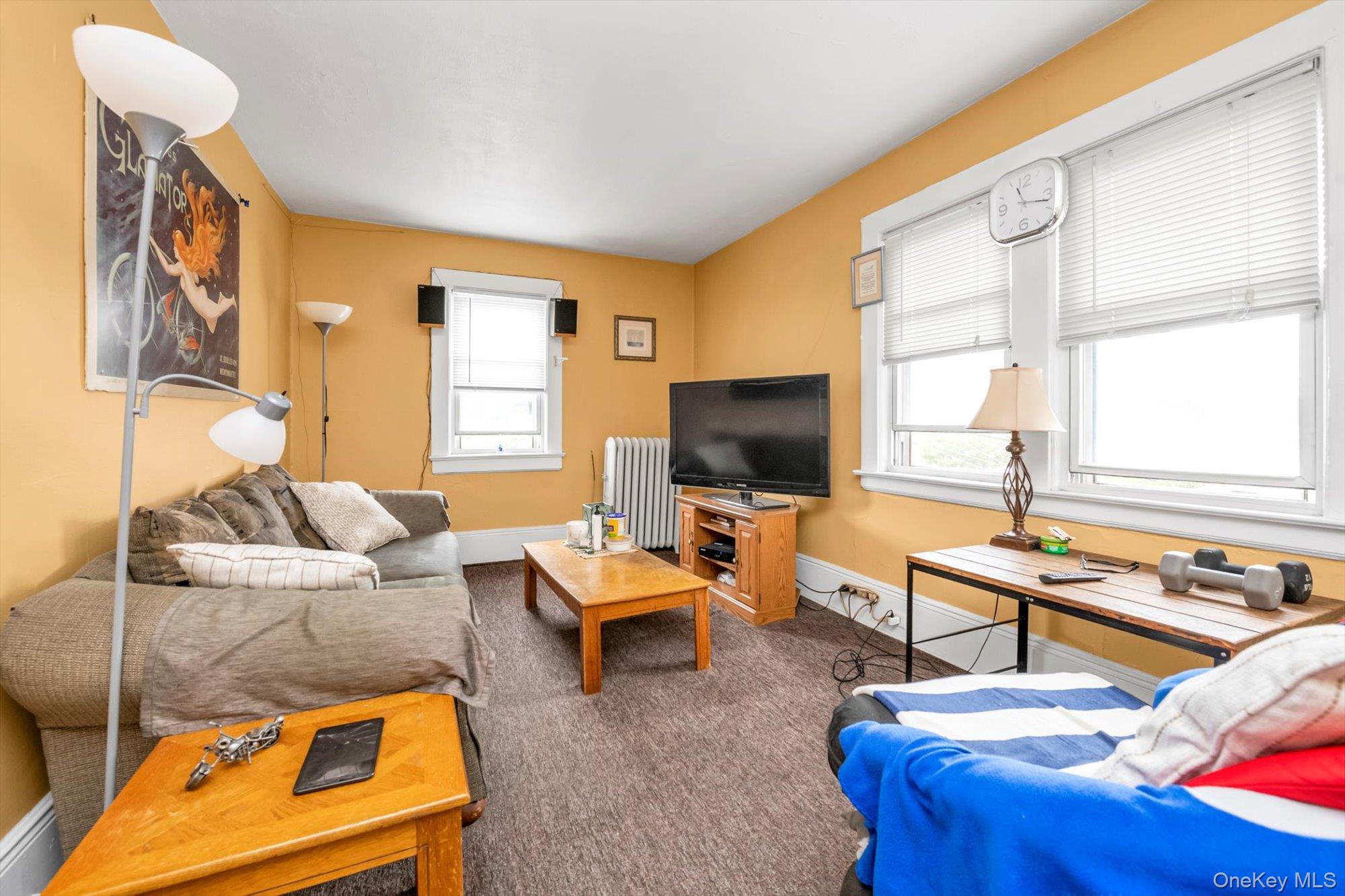 230 Broadway, Lynbrook, NY 11563