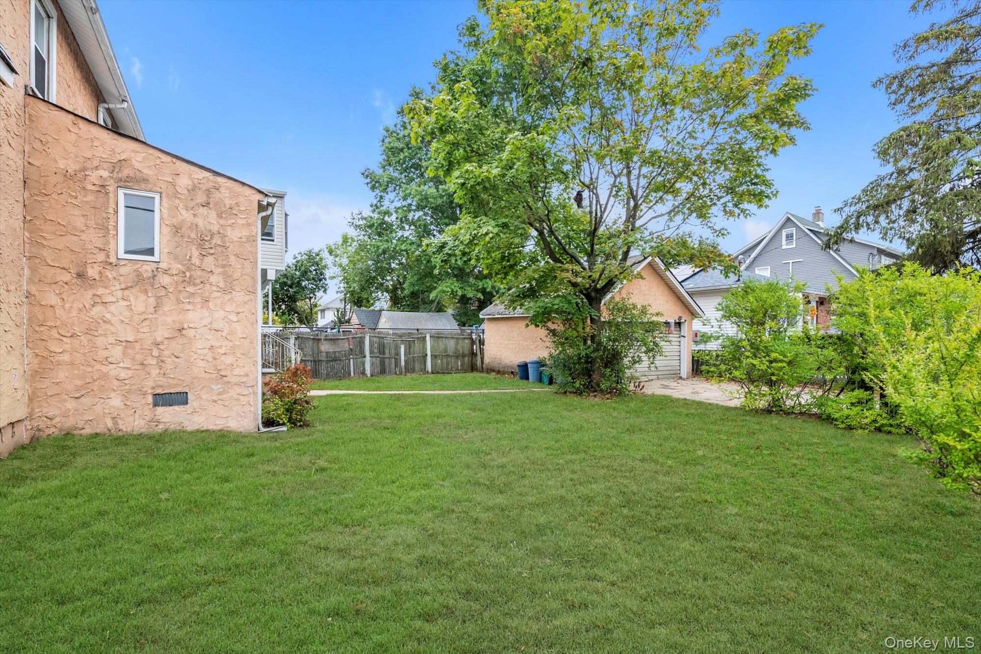 230 Broadway, Lynbrook, NY 11563