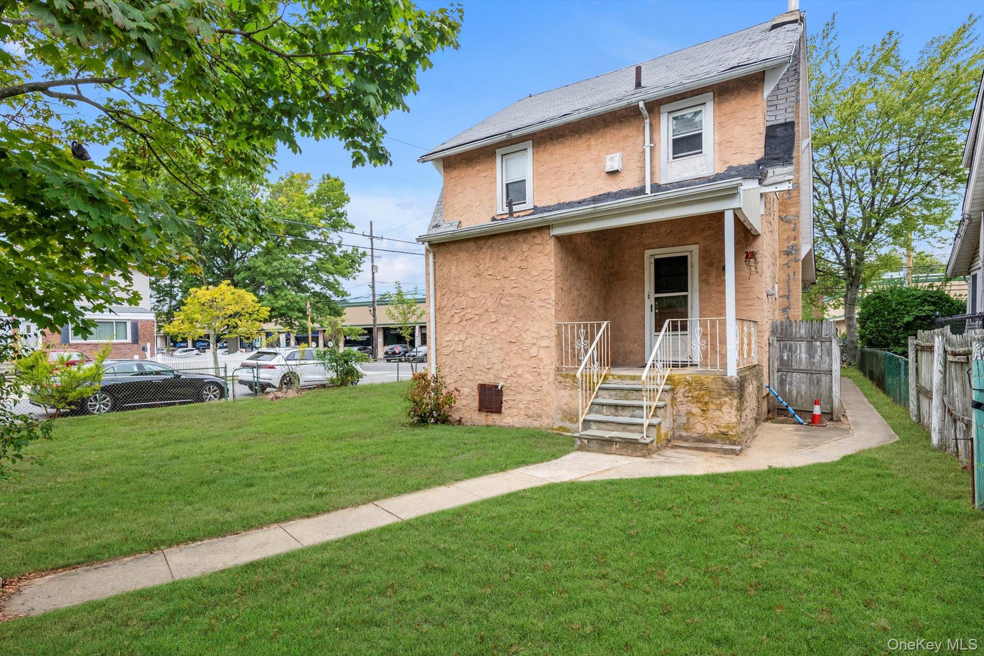 230 Broadway, Lynbrook, NY 11563