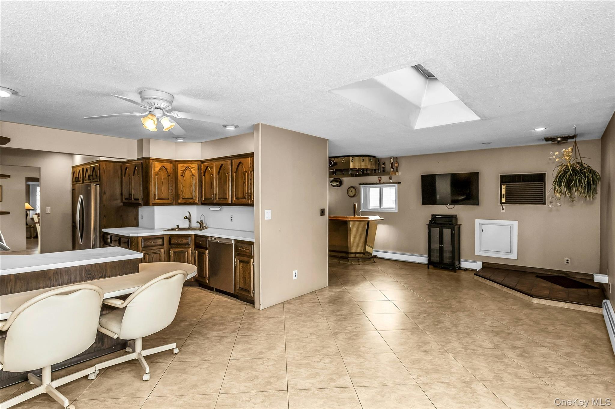 2479 Tonquin Street, East Meadow, NY 11554