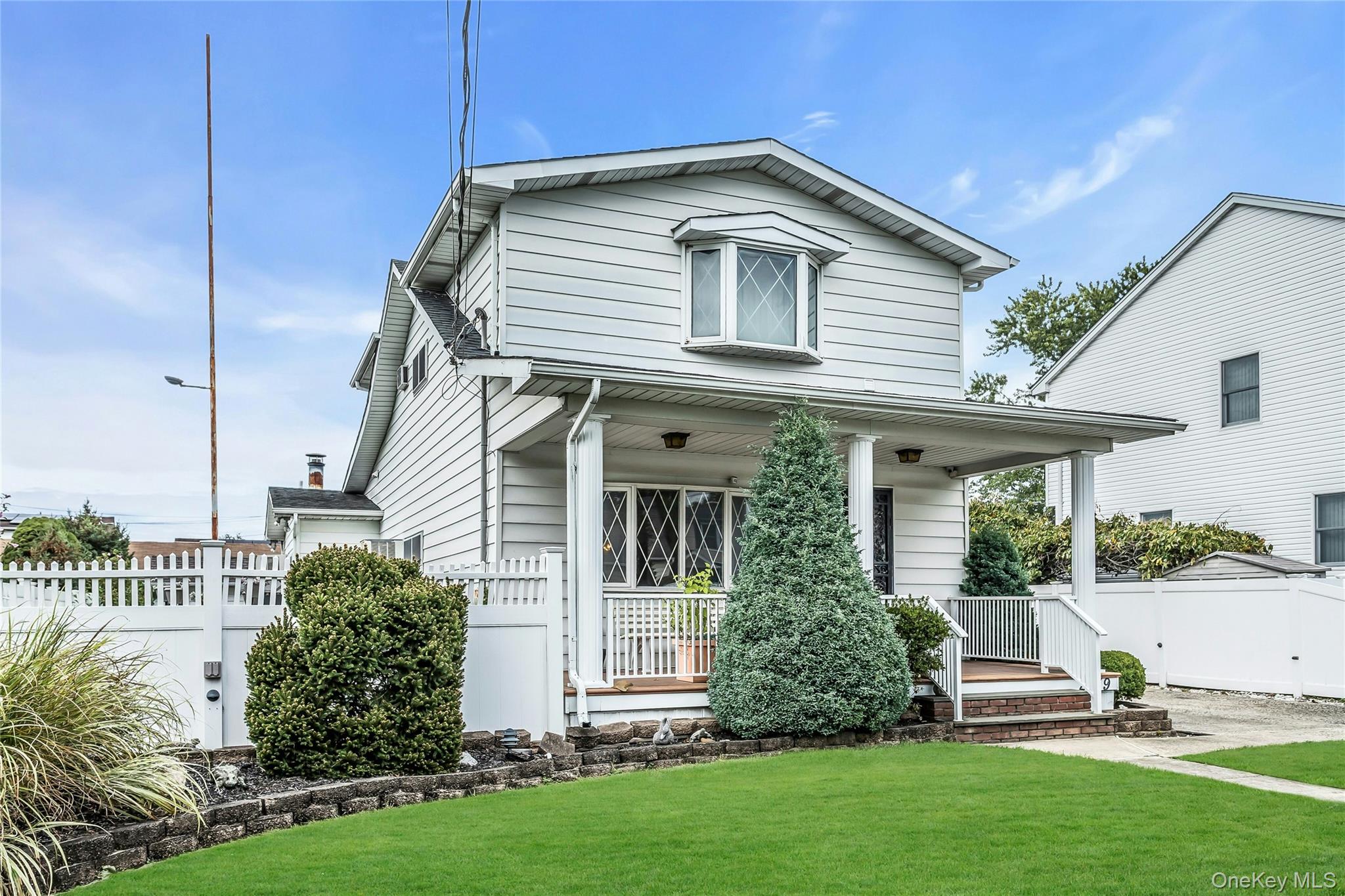 2479 Tonquin Street, East Meadow, NY 11554
