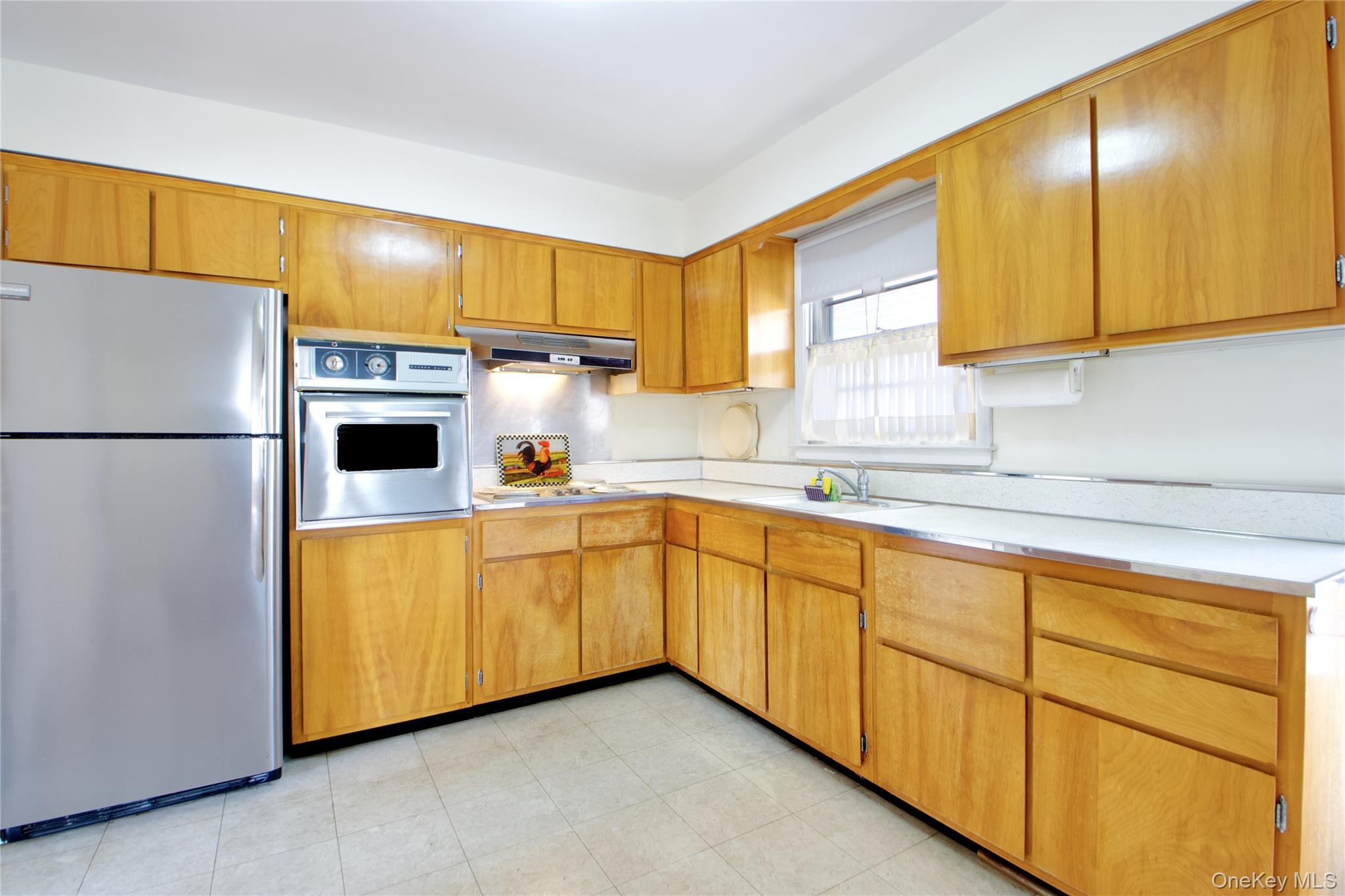 217 Wellington Road S, Garden City South, NY 11530