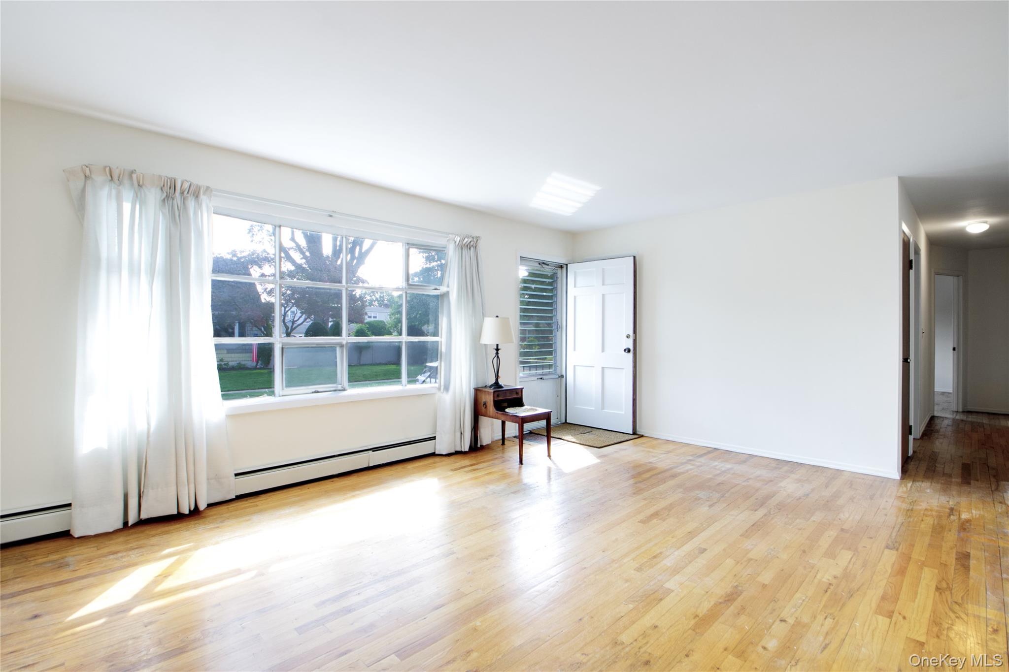 217 Wellington Road S, Garden City South, NY 11530