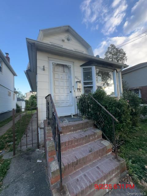 22018 91st Road, Queens Village, NY 11428