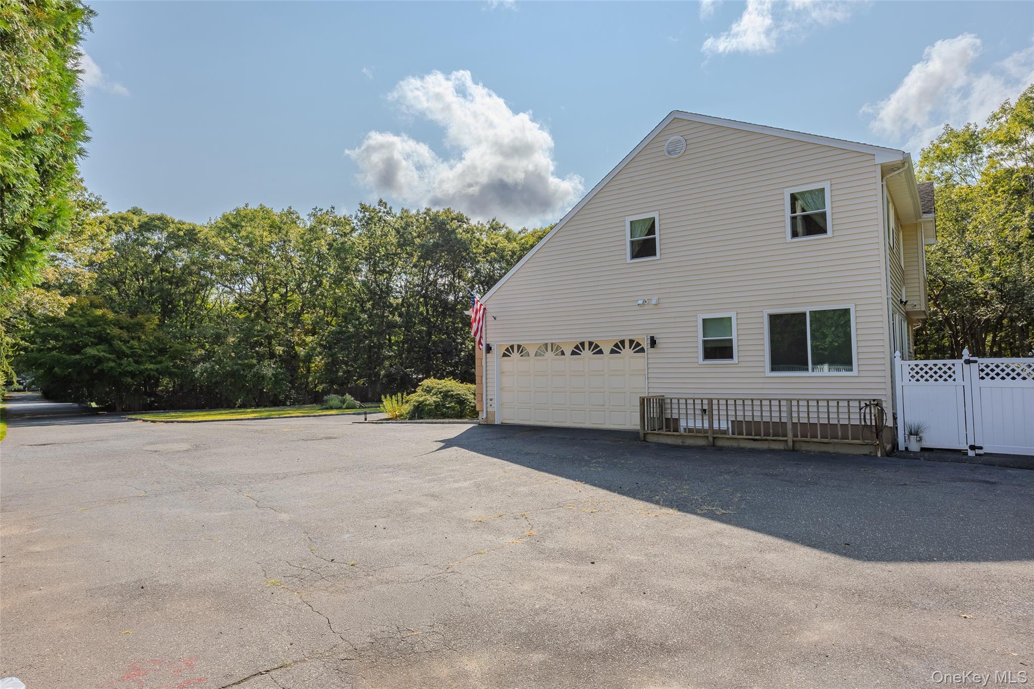 162 Miller Place Road, Miller Place, NY 11764