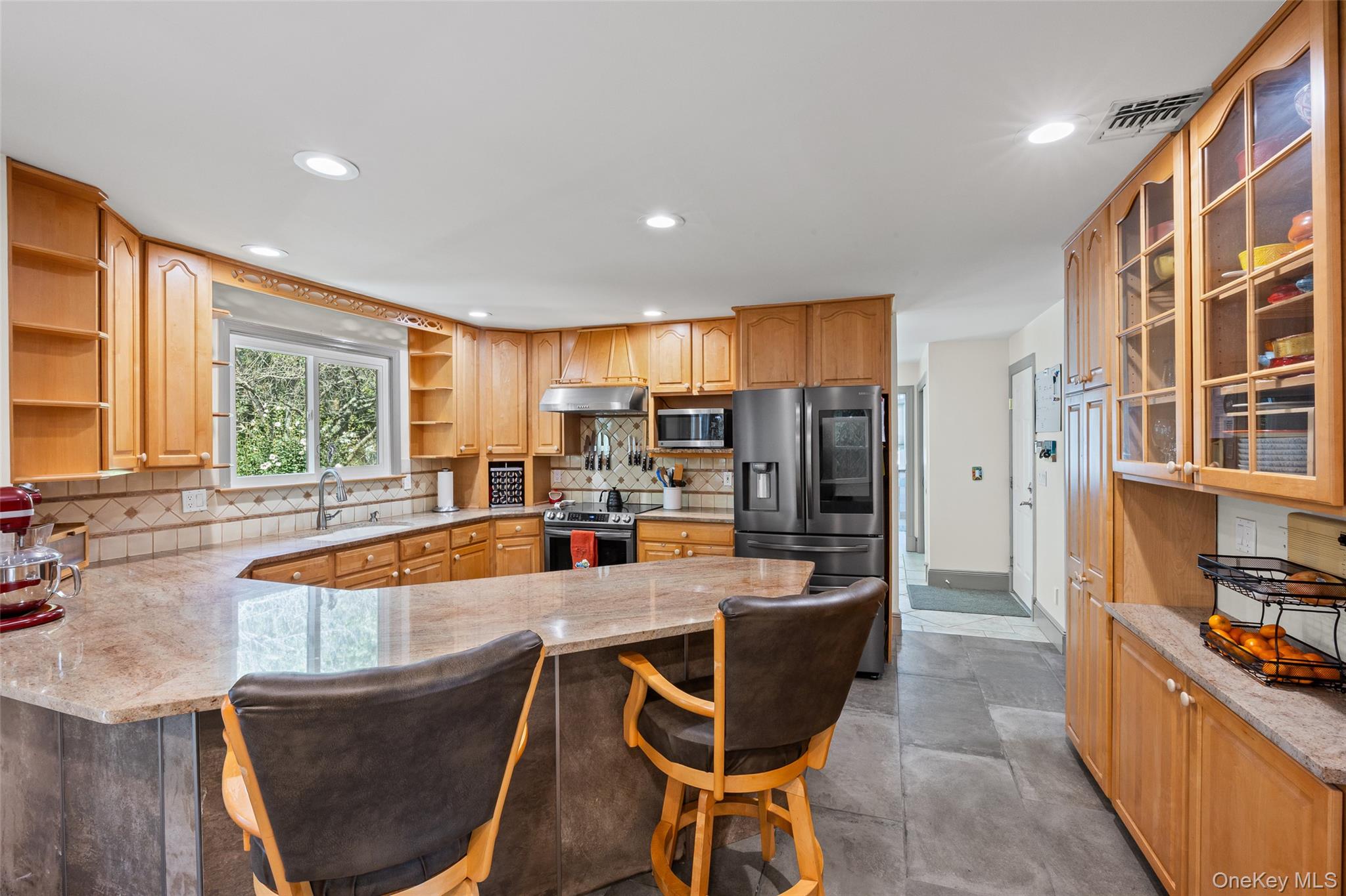 162 Miller Place Road, Miller Place, NY 11764