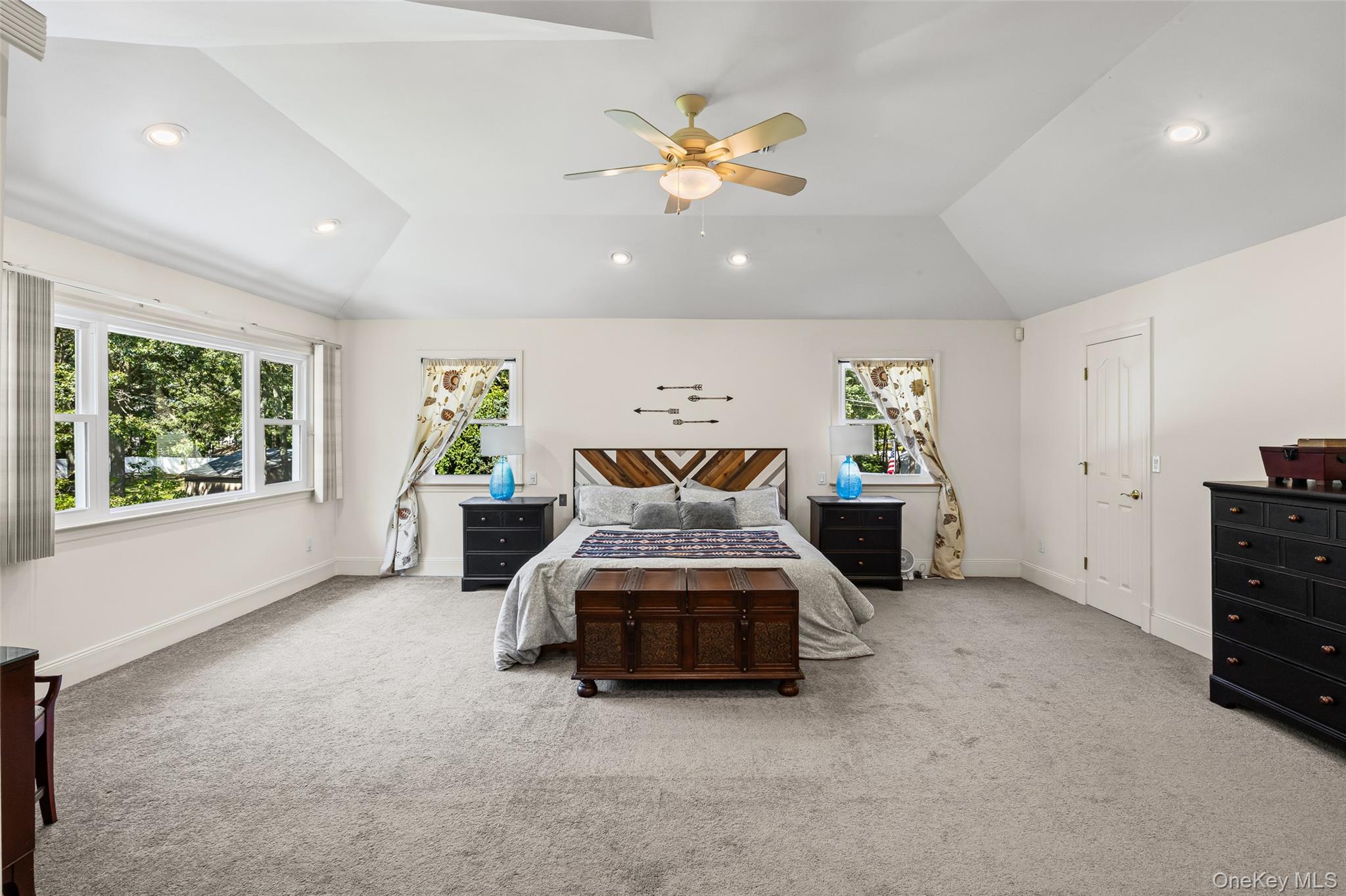 162 Miller Place Road, Miller Place, NY 11764