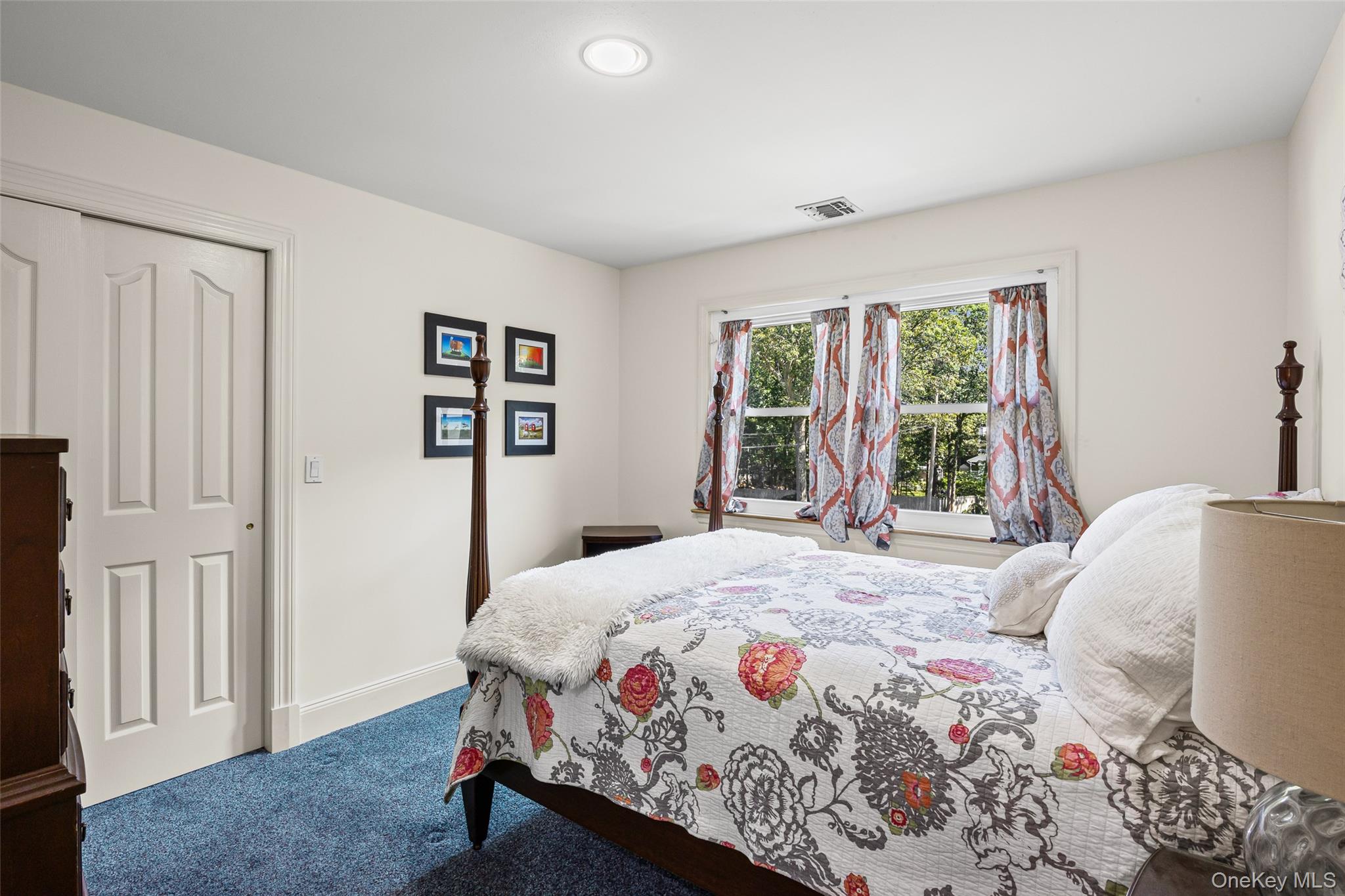 162 Miller Place Road, Miller Place, NY 11764