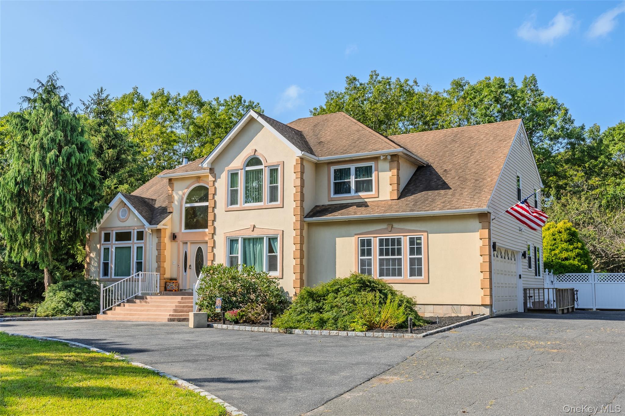 162 Miller Place Road, Miller Place, NY 11764