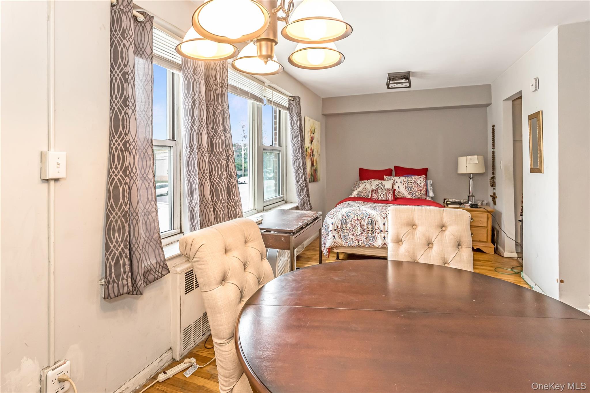 250 W Merrick Road # 2L, Freeport, NY 11520