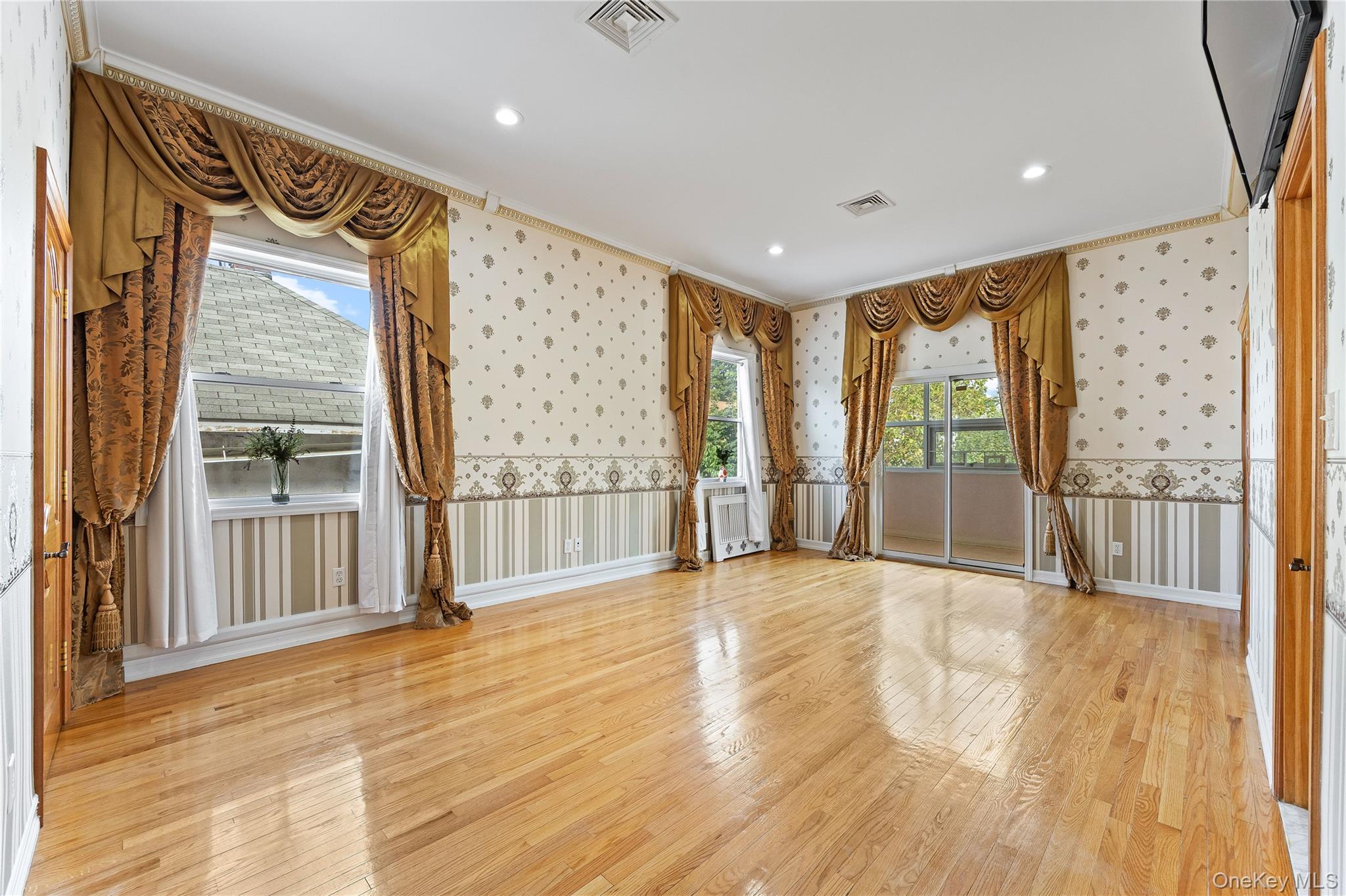 45-57 157th Street, Flushing, NY 11355