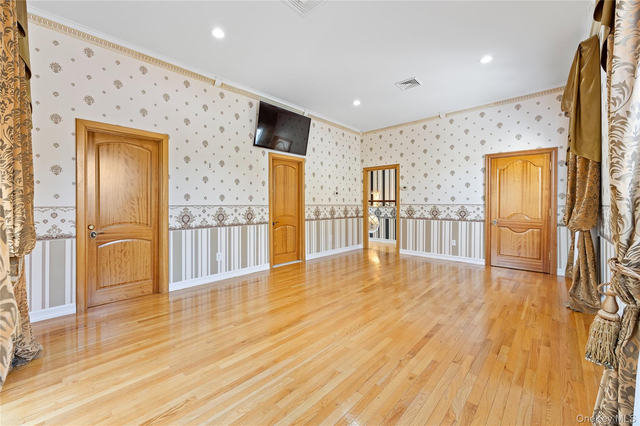 45-57 157th Street, Flushing, NY 11355