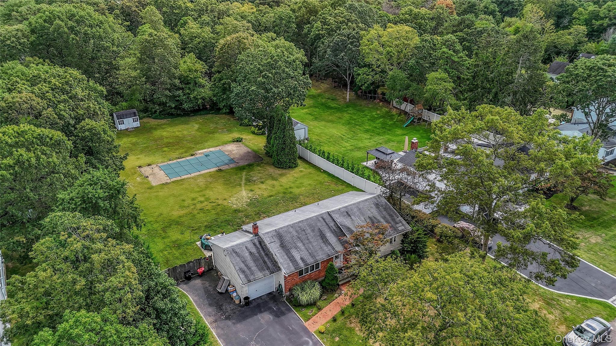 293 Blake Avenue, Bohemia, NY 11716