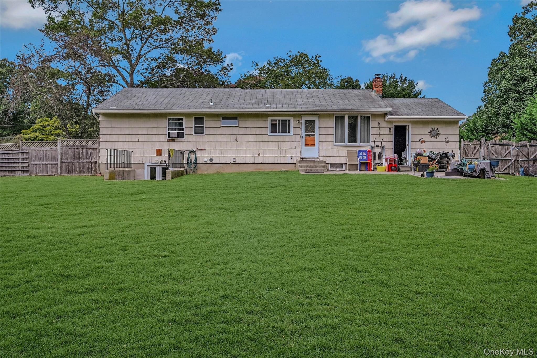 293 Blake Avenue, Bohemia, NY 11716