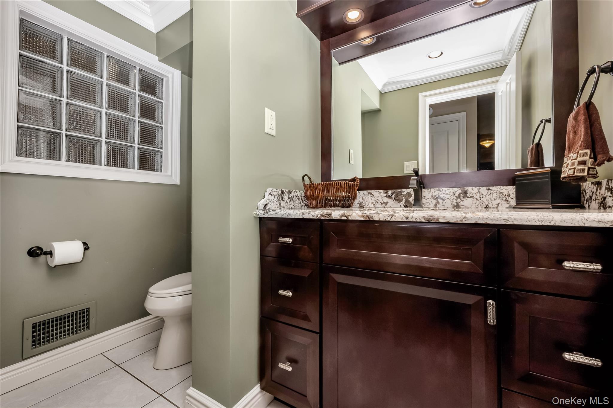 12 Woodland Drive, Old Bethpage, NY 11804