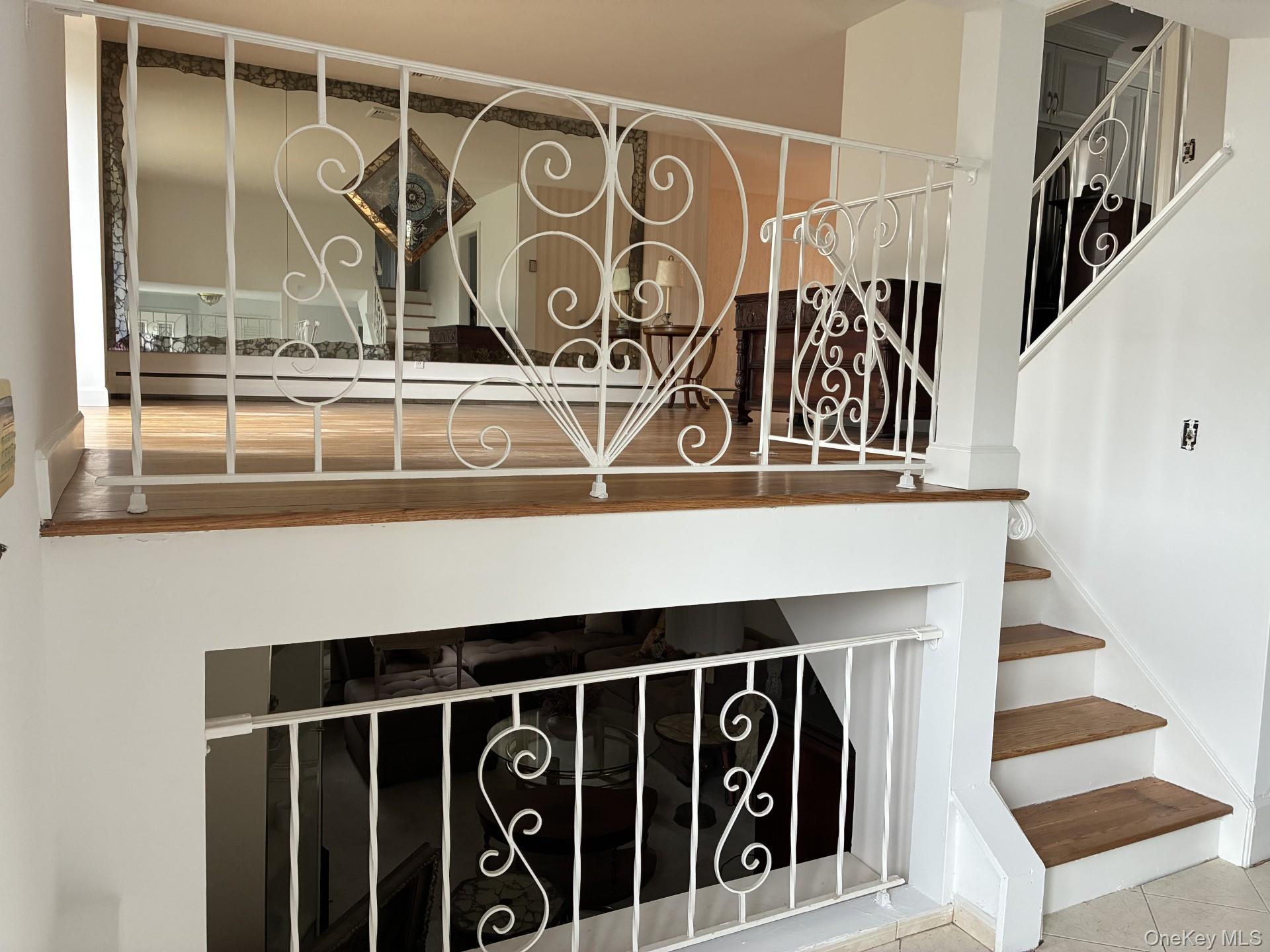 20 Shelbourne Lane, Commack, NY 11725