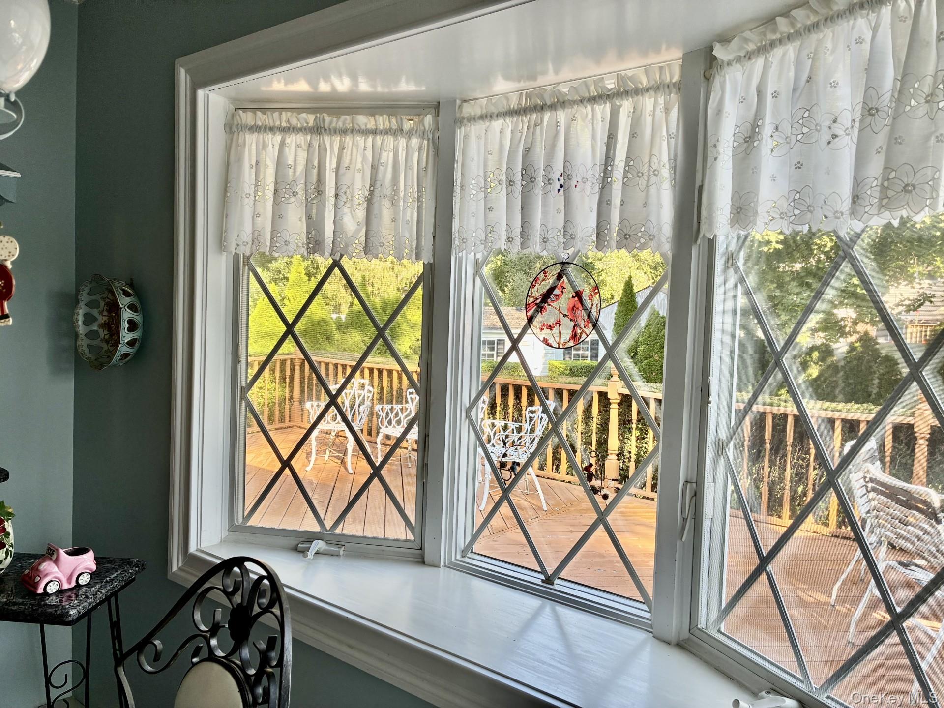 20 Shelbourne Lane, Commack, NY 11725