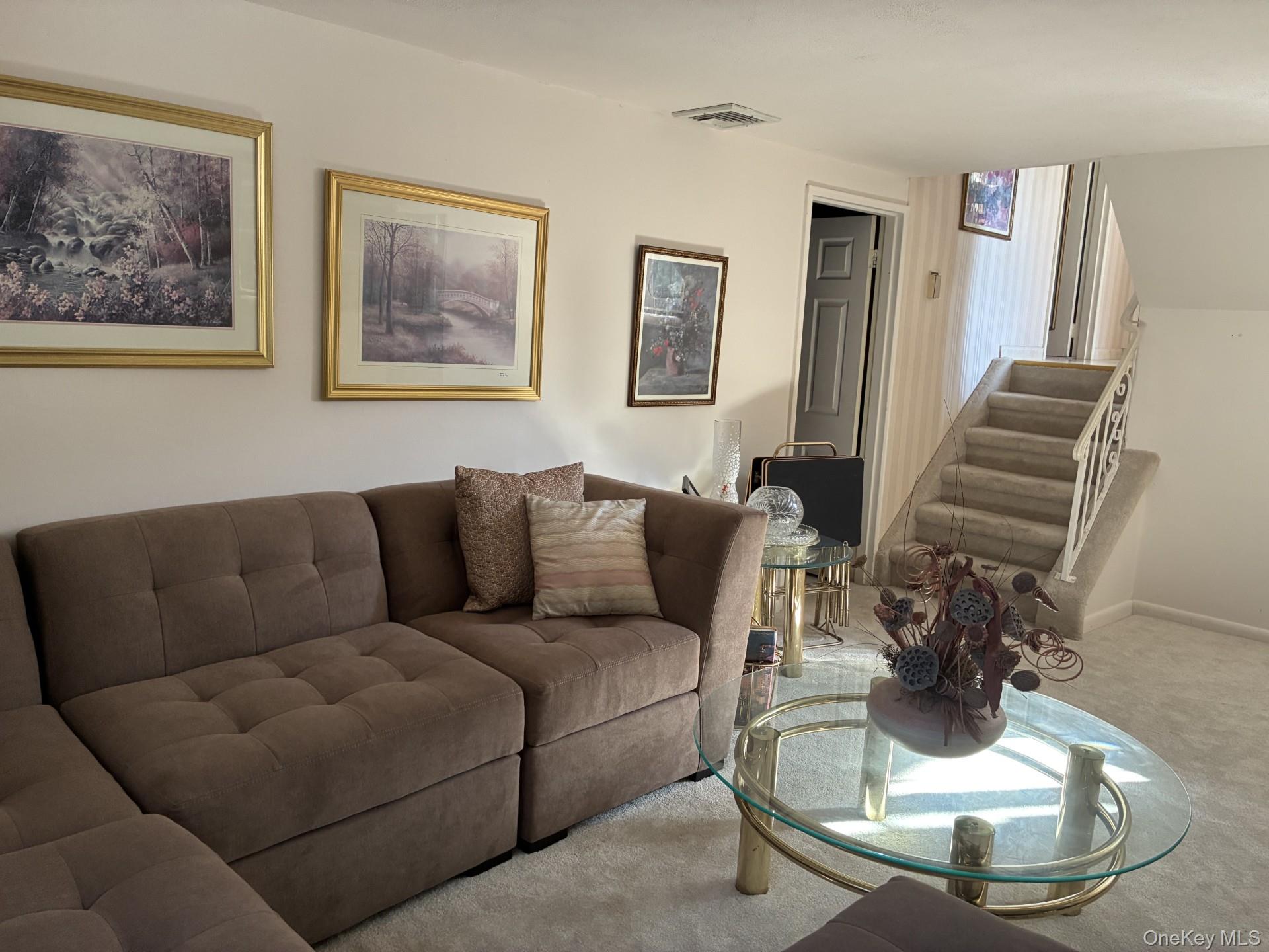 20 Shelbourne Lane, Commack, NY 11725