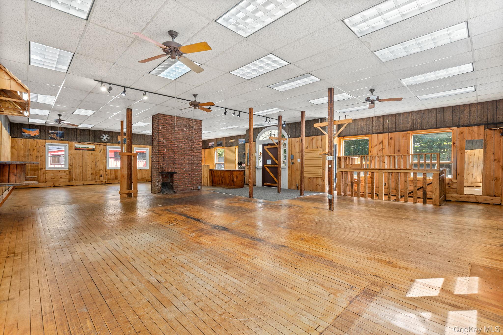 3256-3258 Us-6 E Main Street E, Mohegan Lake, NY 10547