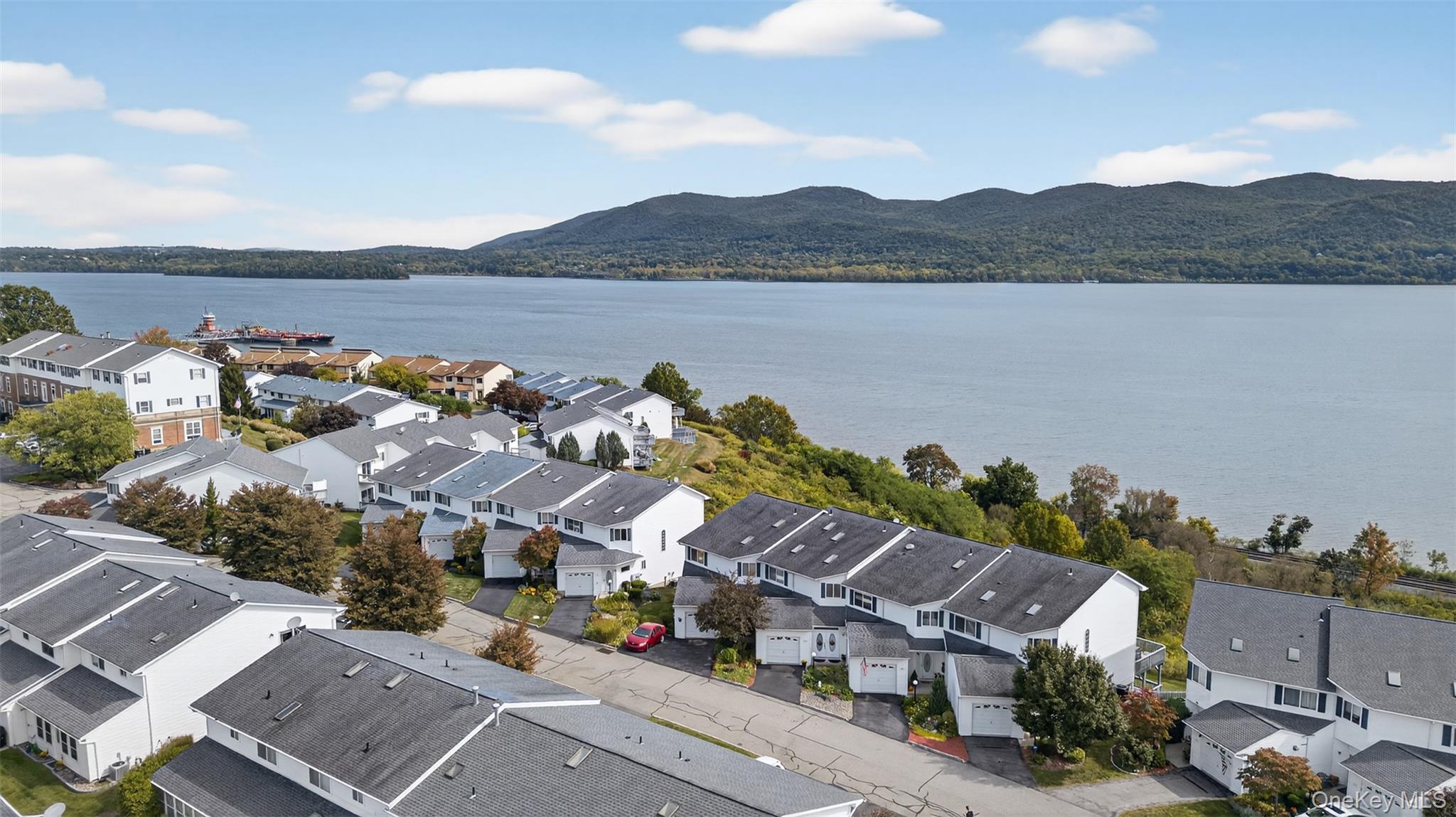 282 Tamerisk Lane, New Windsor, NY 12553