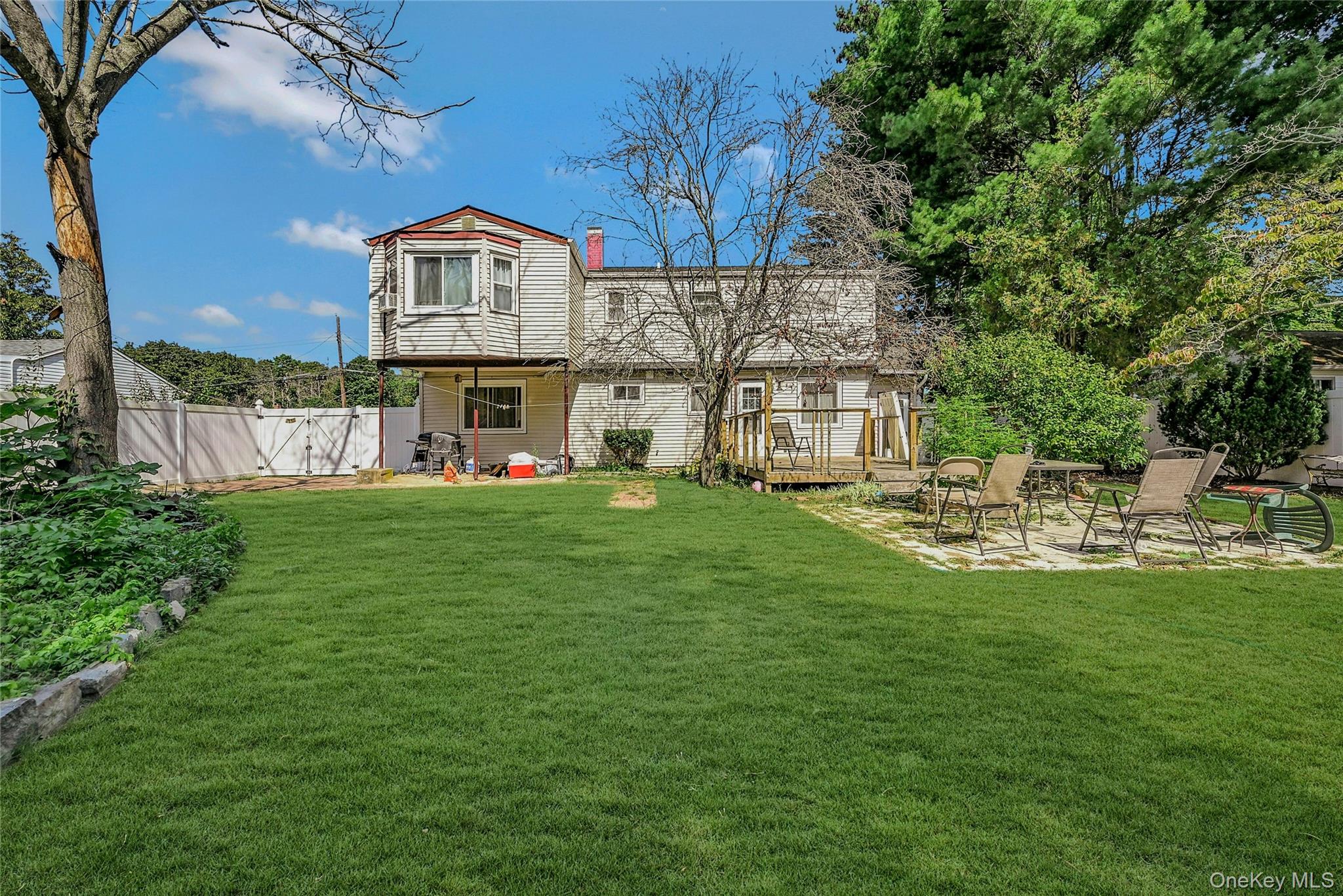 60 E Belmont Street, Bay Shore, NY 11706