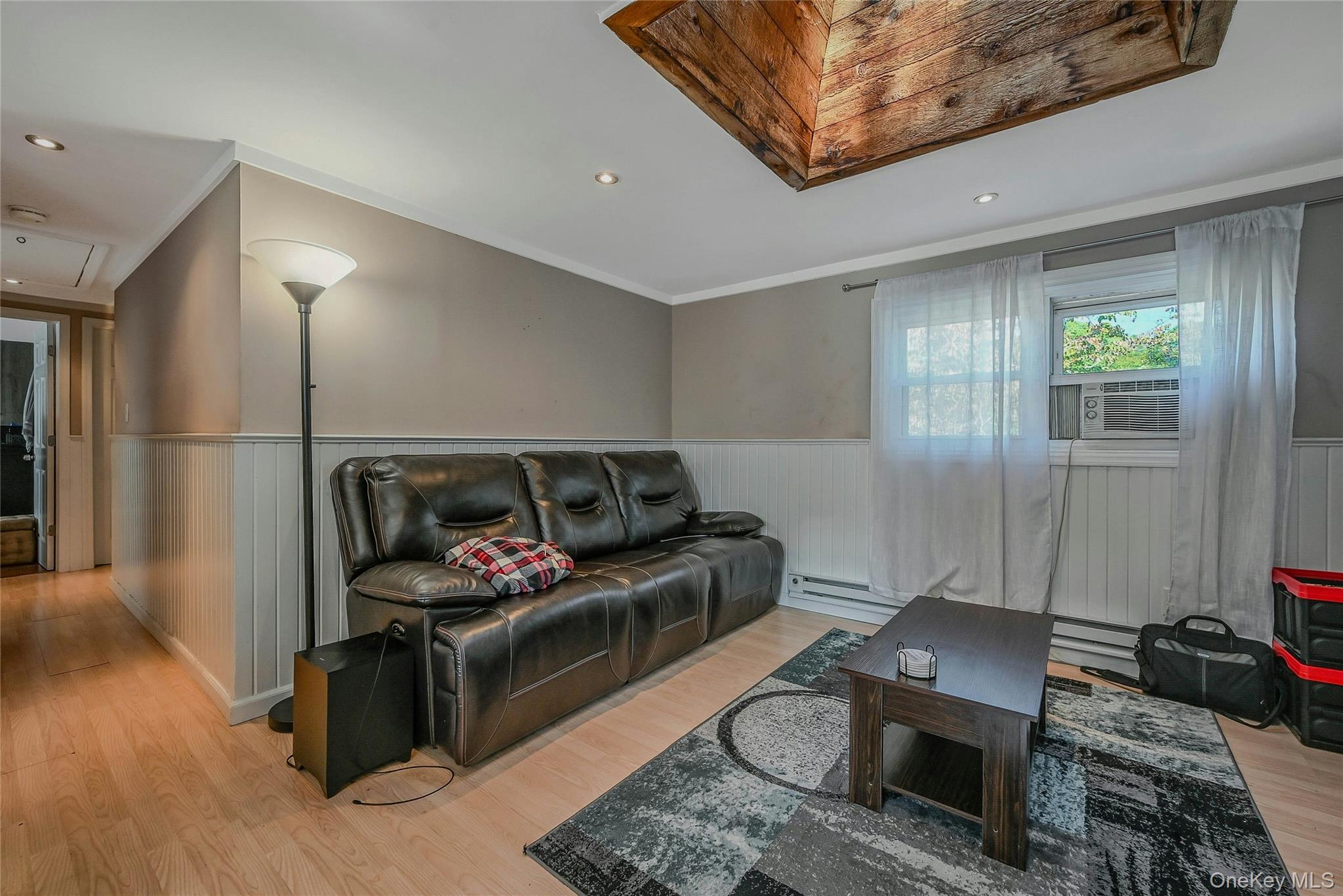 60 E Belmont Street, Bay Shore, NY 11706