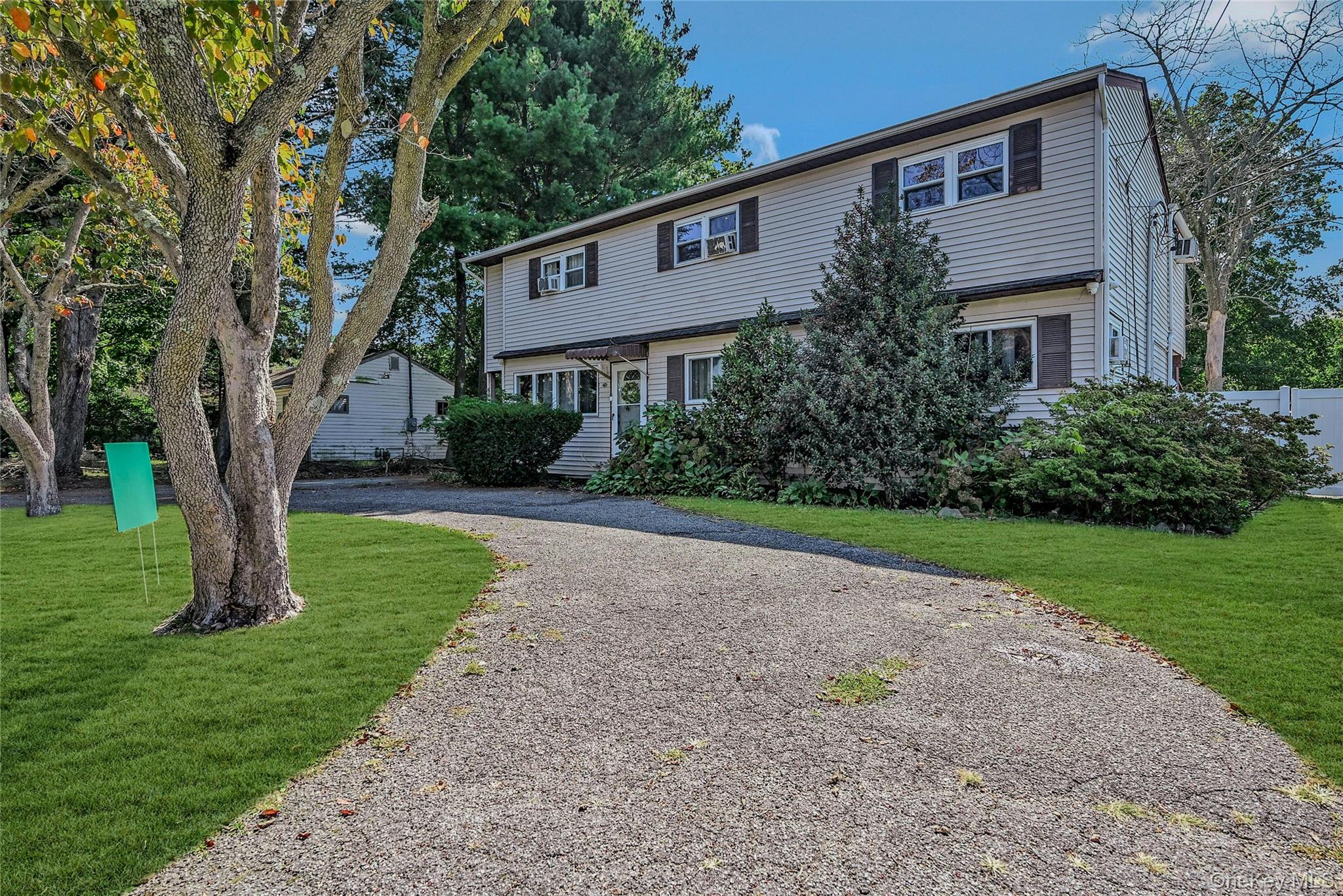 60 E Belmont Street, Bay Shore, NY 11706