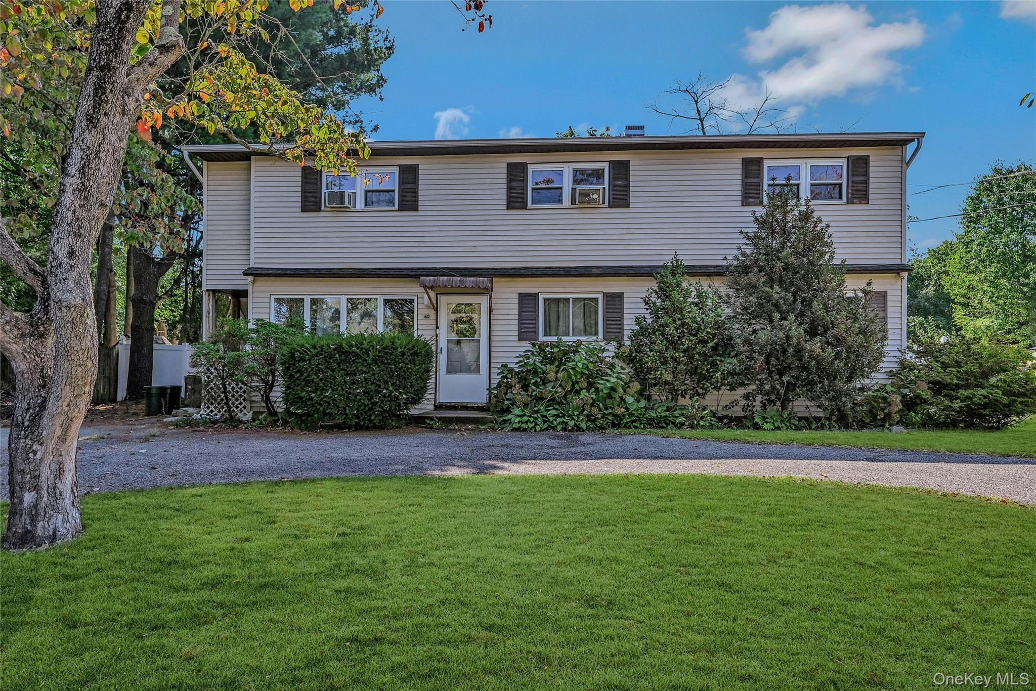 60 E Belmont Street, Bay Shore, NY 11706