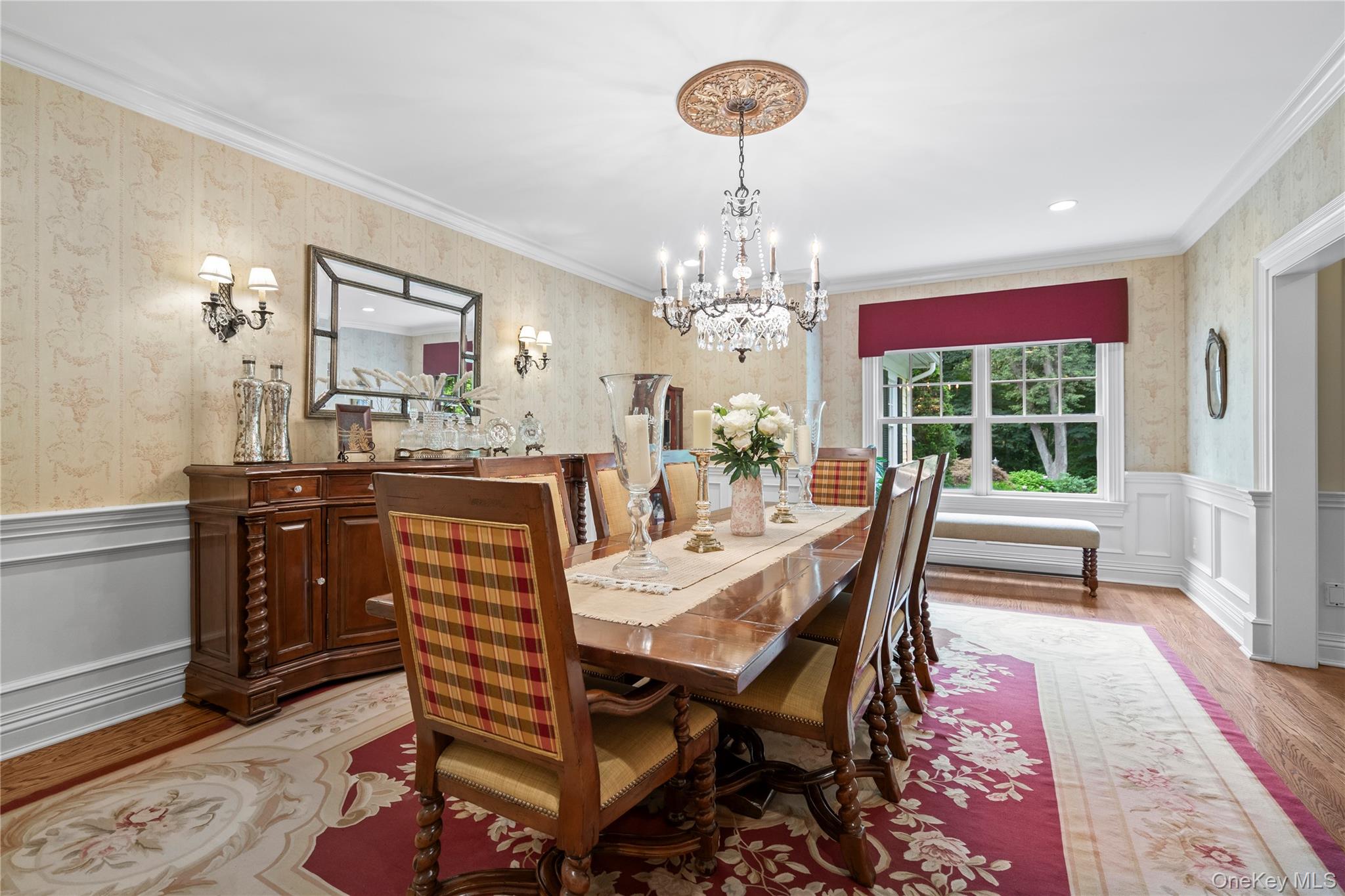 12 Parish Drive, Lattingtown, NY 11560