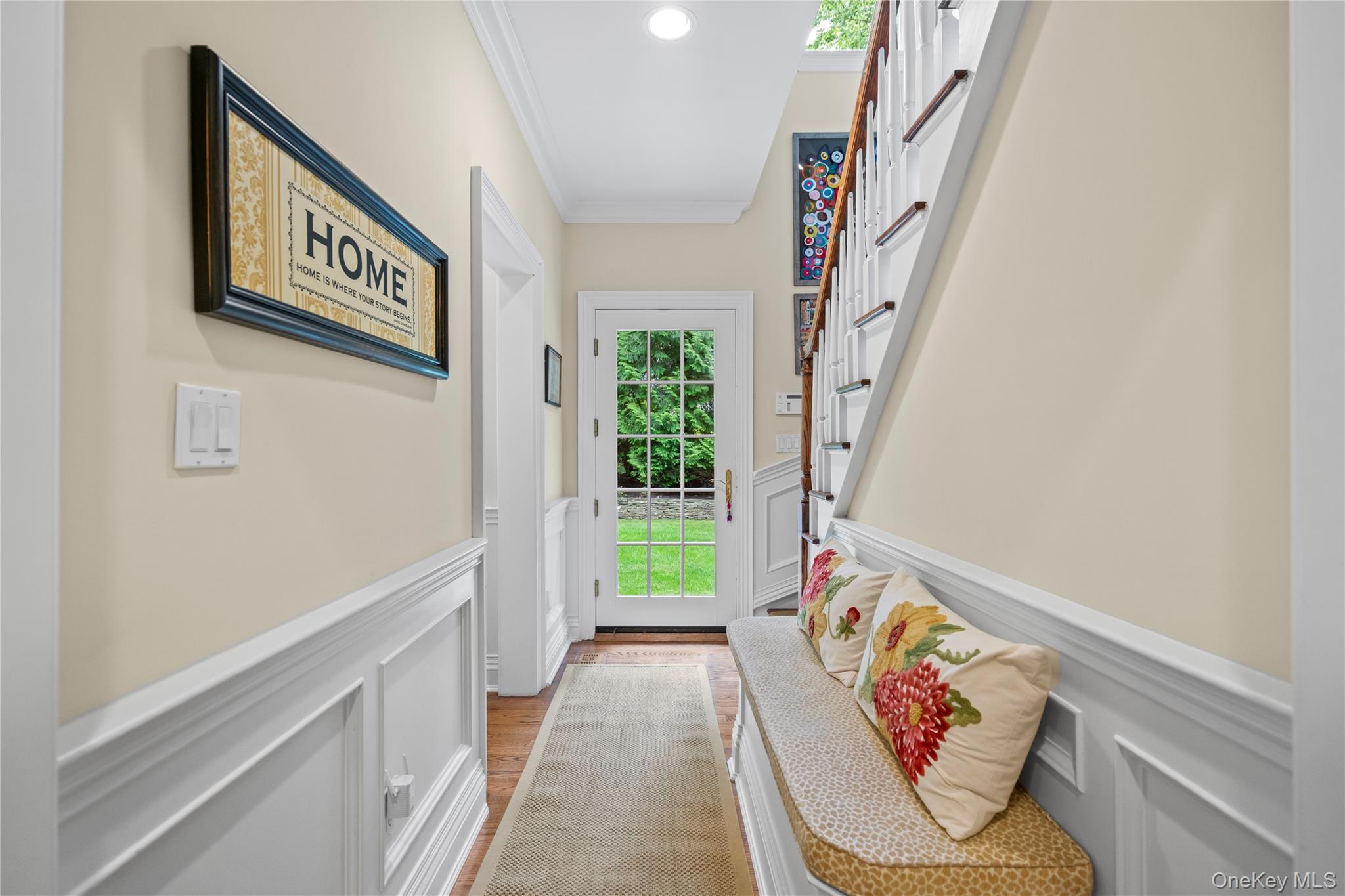 12 Parish Drive, Lattingtown, NY 11560