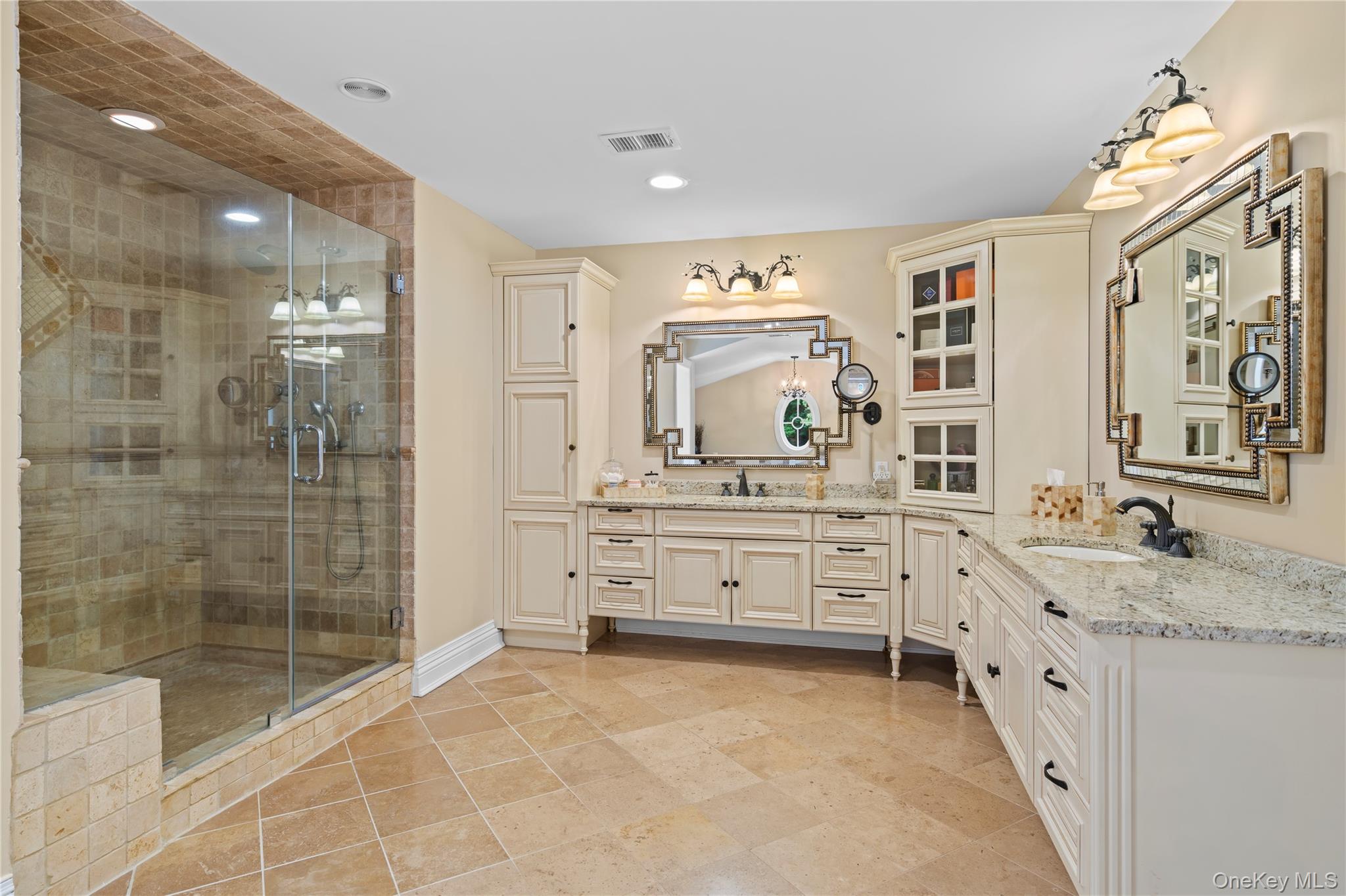 12 Parish Drive, Lattingtown, NY 11560