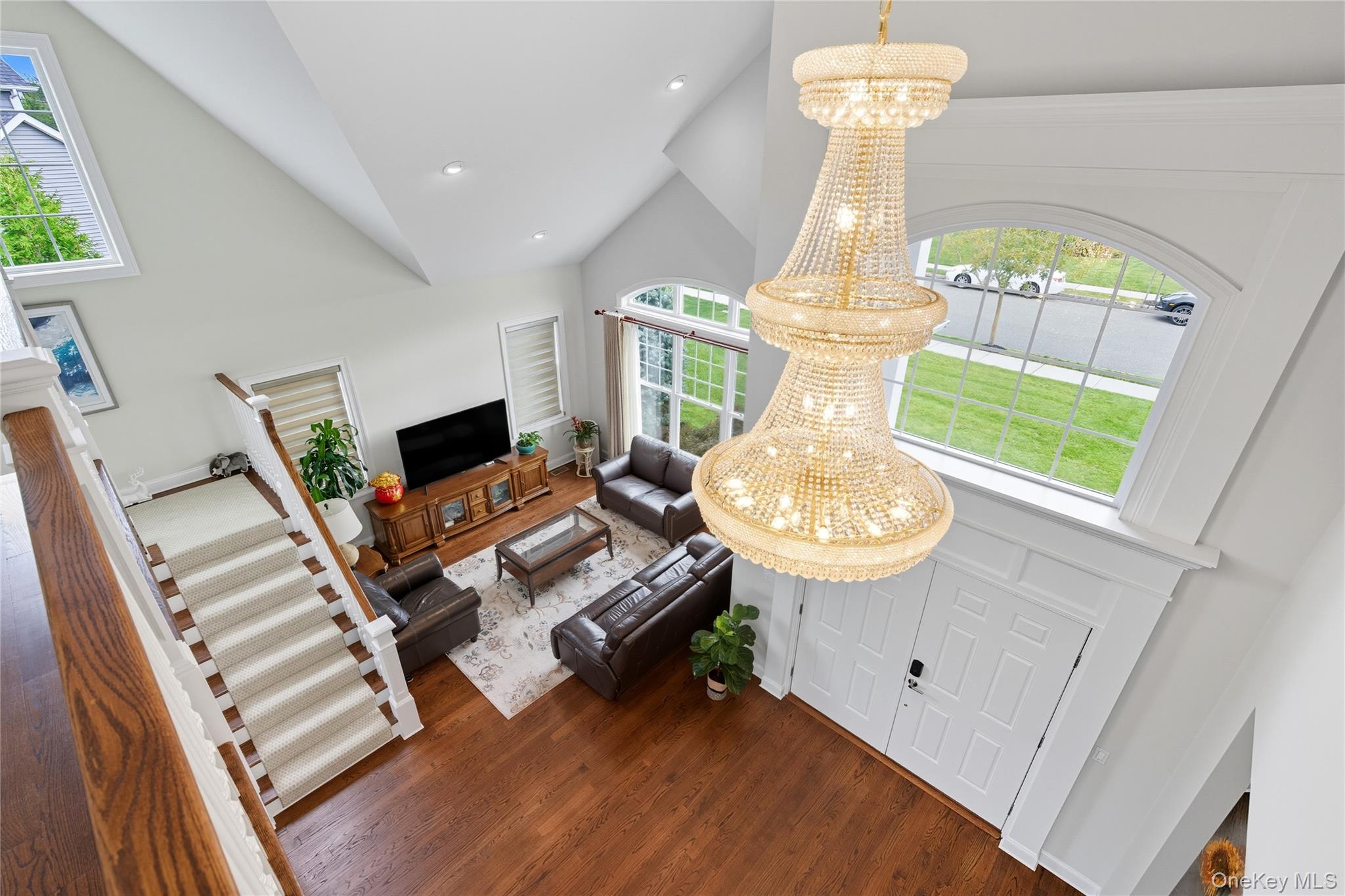 9 Fieldstone Court, Greenlawn, NY 11740