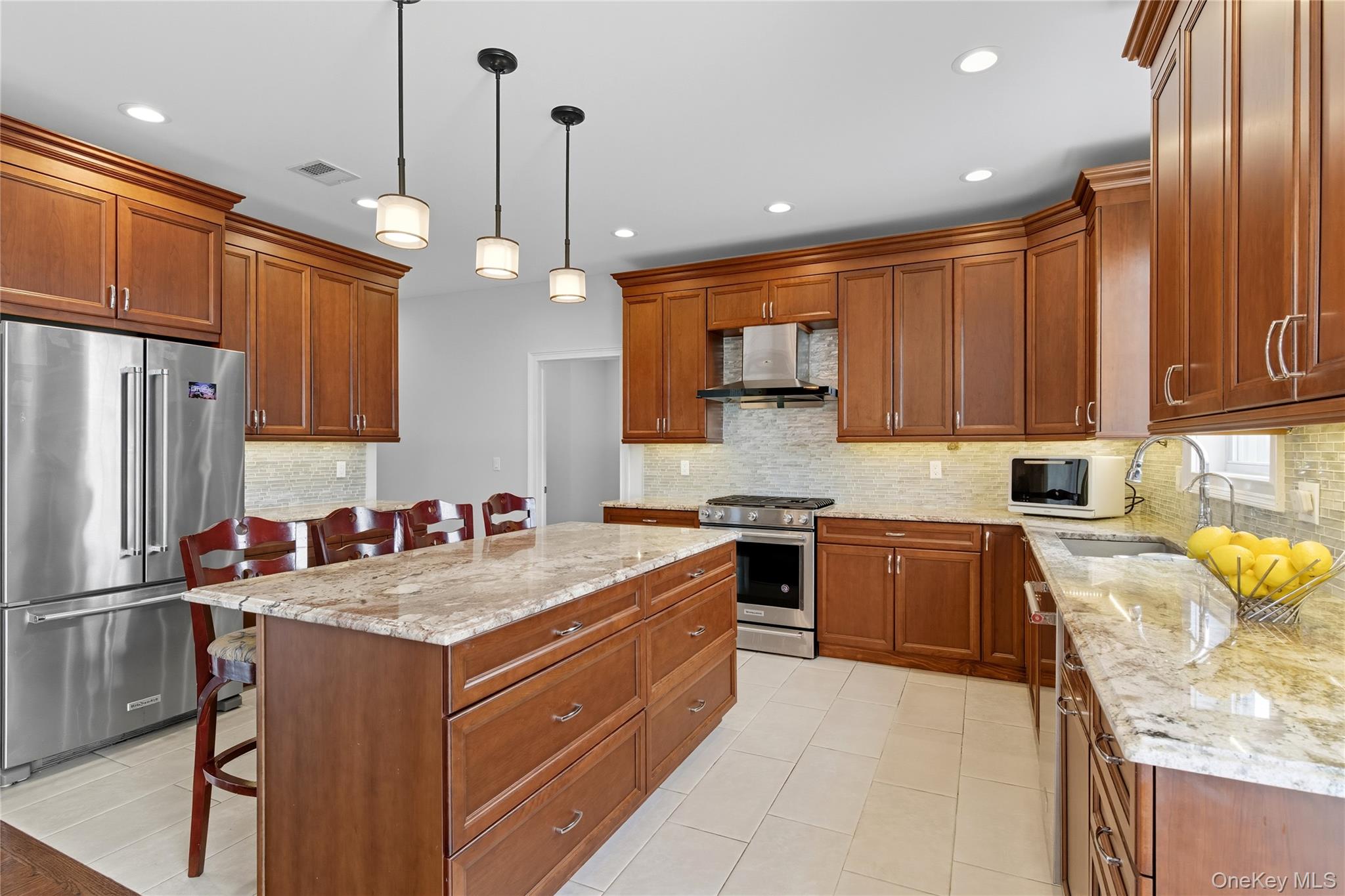 9 Fieldstone Court, Greenlawn, NY 11740