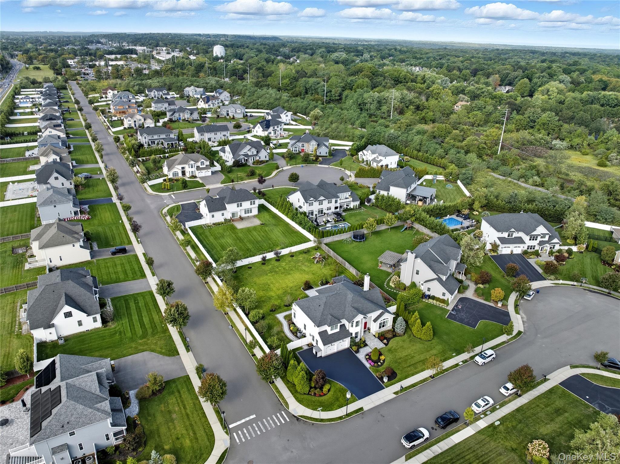 9 Fieldstone Court, Greenlawn, NY 11740