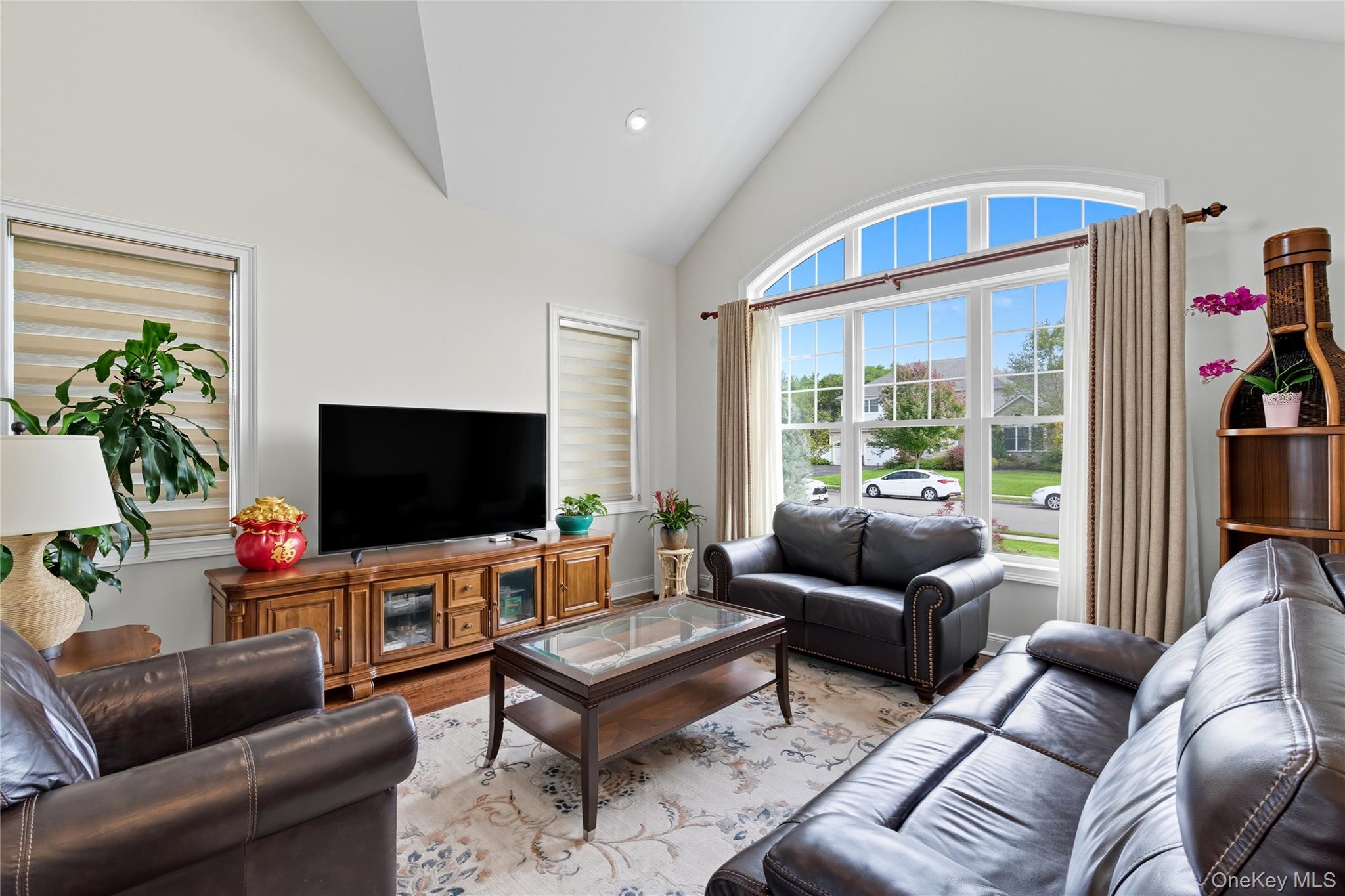 9 Fieldstone Court, Greenlawn, NY 11740