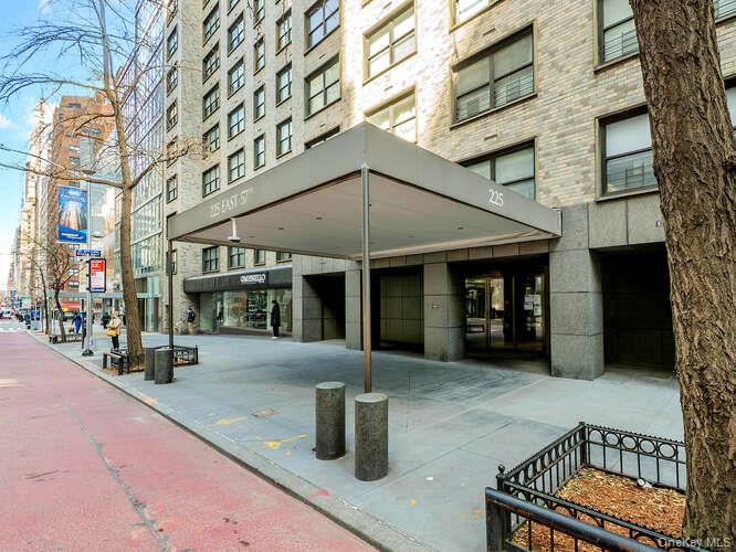 225 E 57th Street # 1L, New York (Manhattan), NY 10022