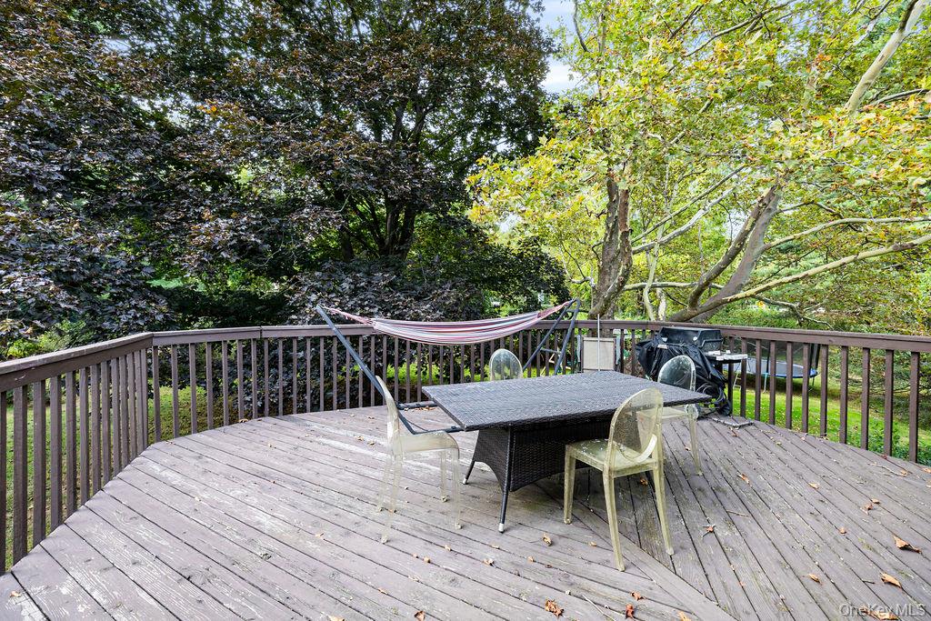 6 Fairway Oval, Spring Valley, NY 10977