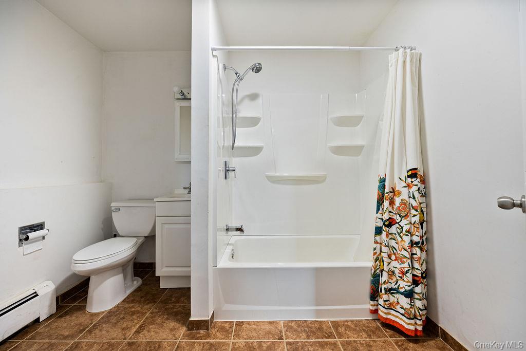 6 Fairway Oval, Spring Valley, NY 10977