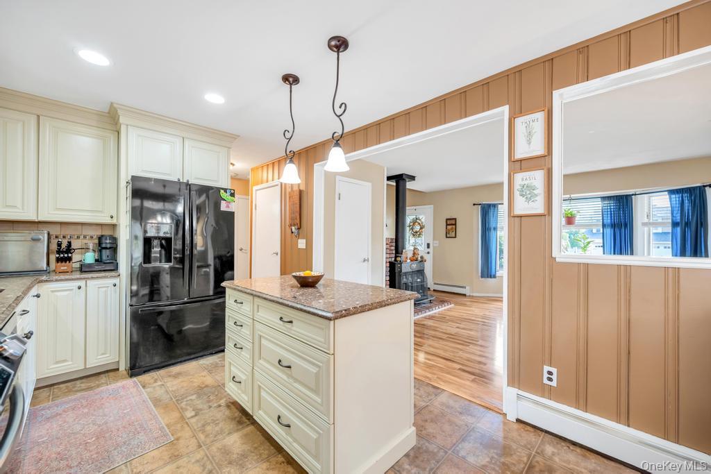 342 Oakland Avenue, Miller Place, NY 11764