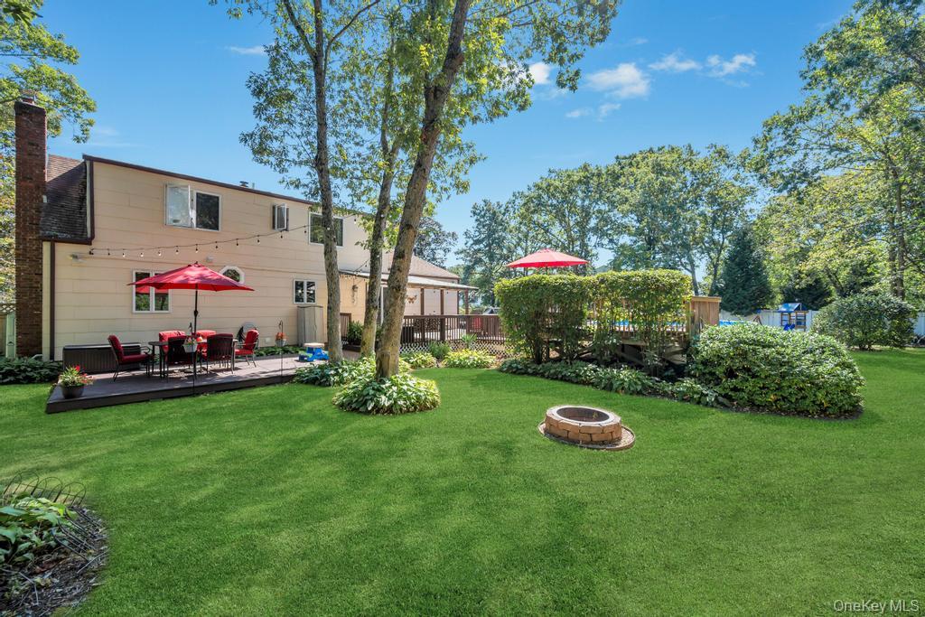 342 Oakland Avenue, Miller Place, NY 11764