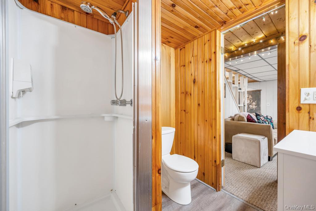 342 Oakland Avenue, Miller Place, NY 11764