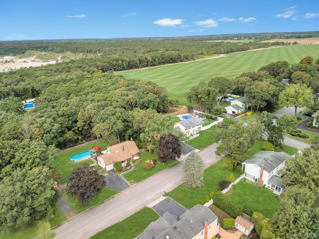 342 Oakland Avenue, Miller Place, NY 11764