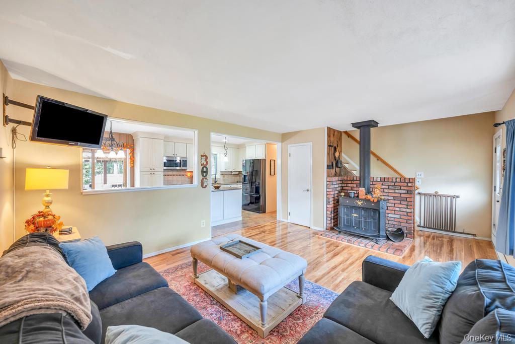 342 Oakland Avenue, Miller Place, NY 11764