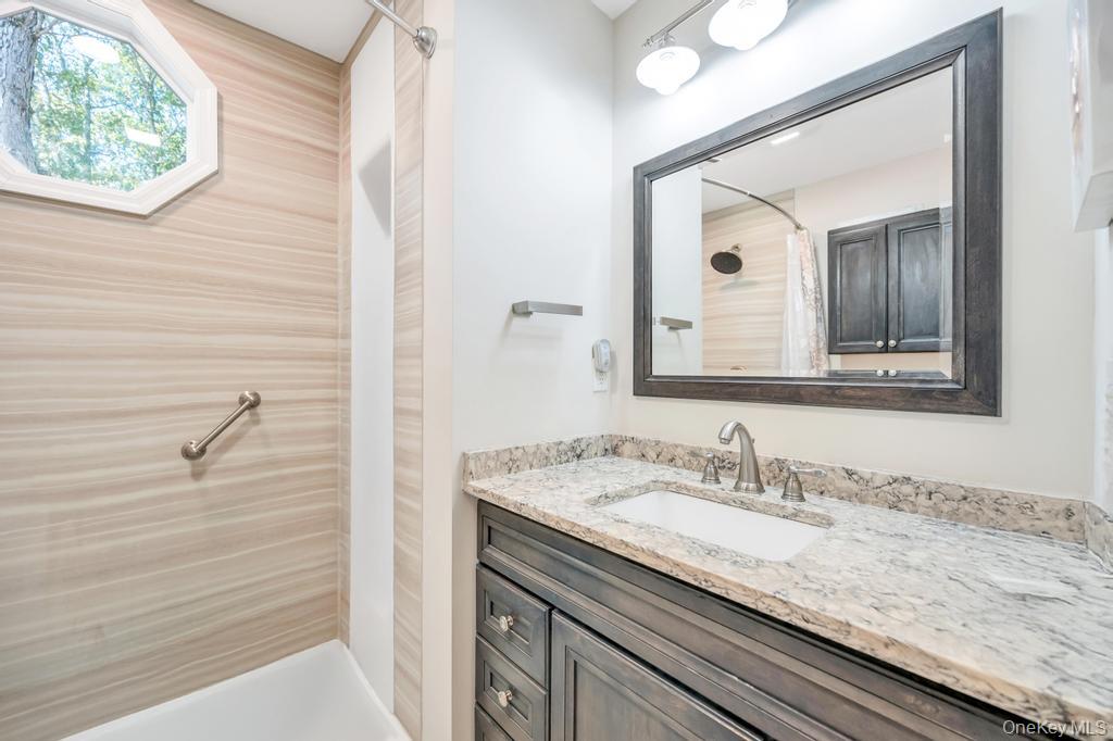 342 Oakland Avenue, Miller Place, NY 11764