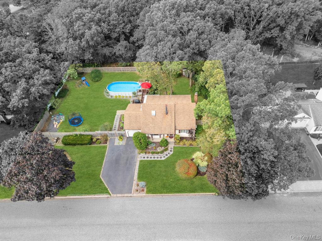 342 Oakland Avenue, Miller Place, NY 11764