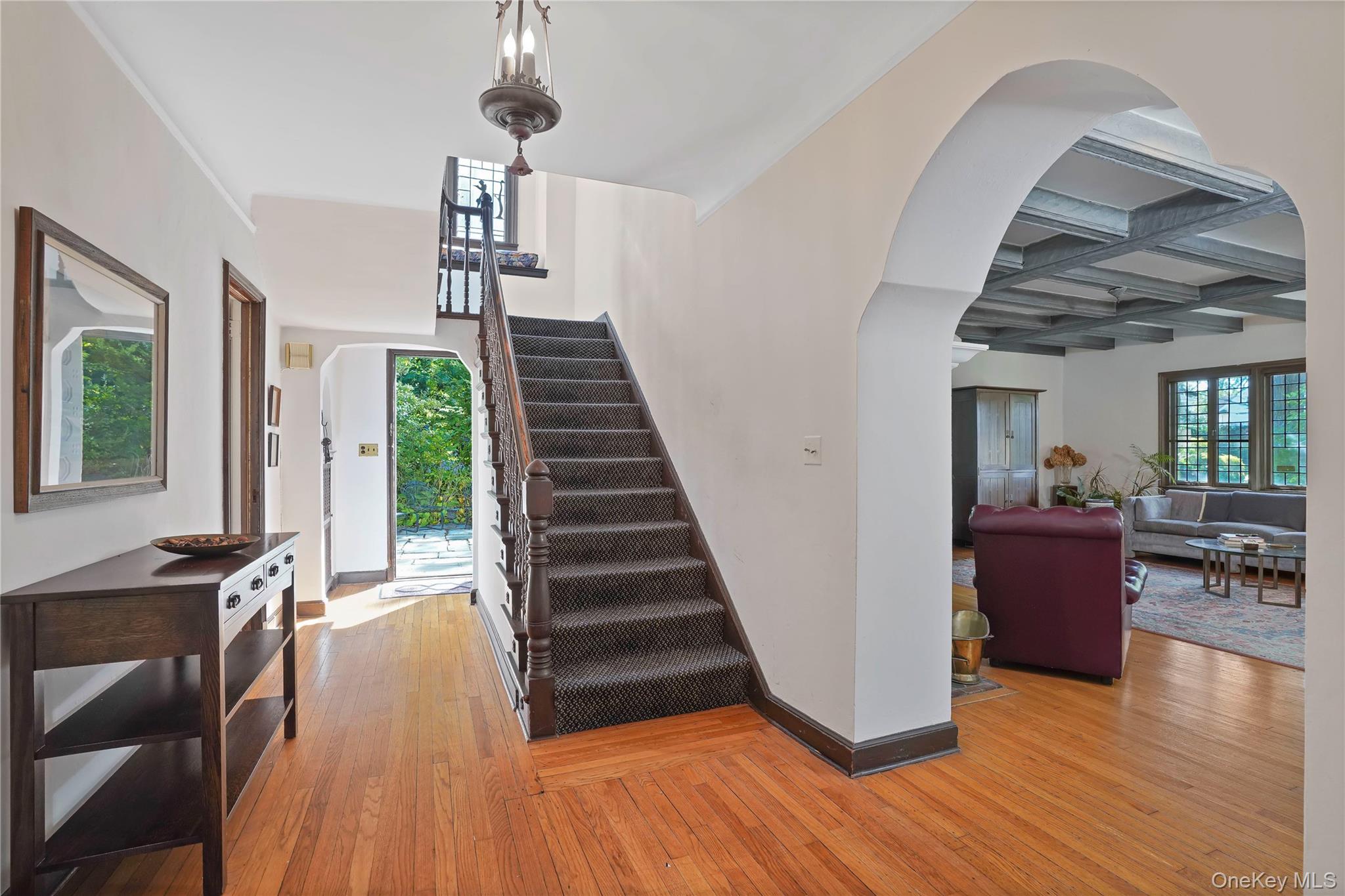 253 Cliff Avenue, Pelham, NY 10803