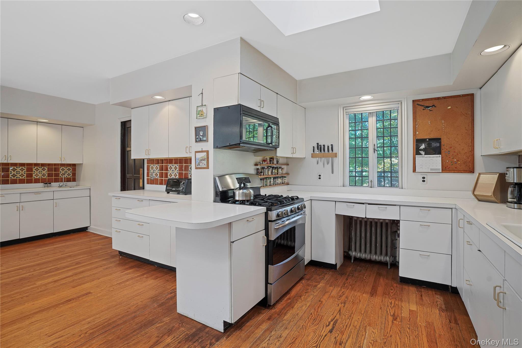 253 Cliff Avenue, Pelham, NY 10803