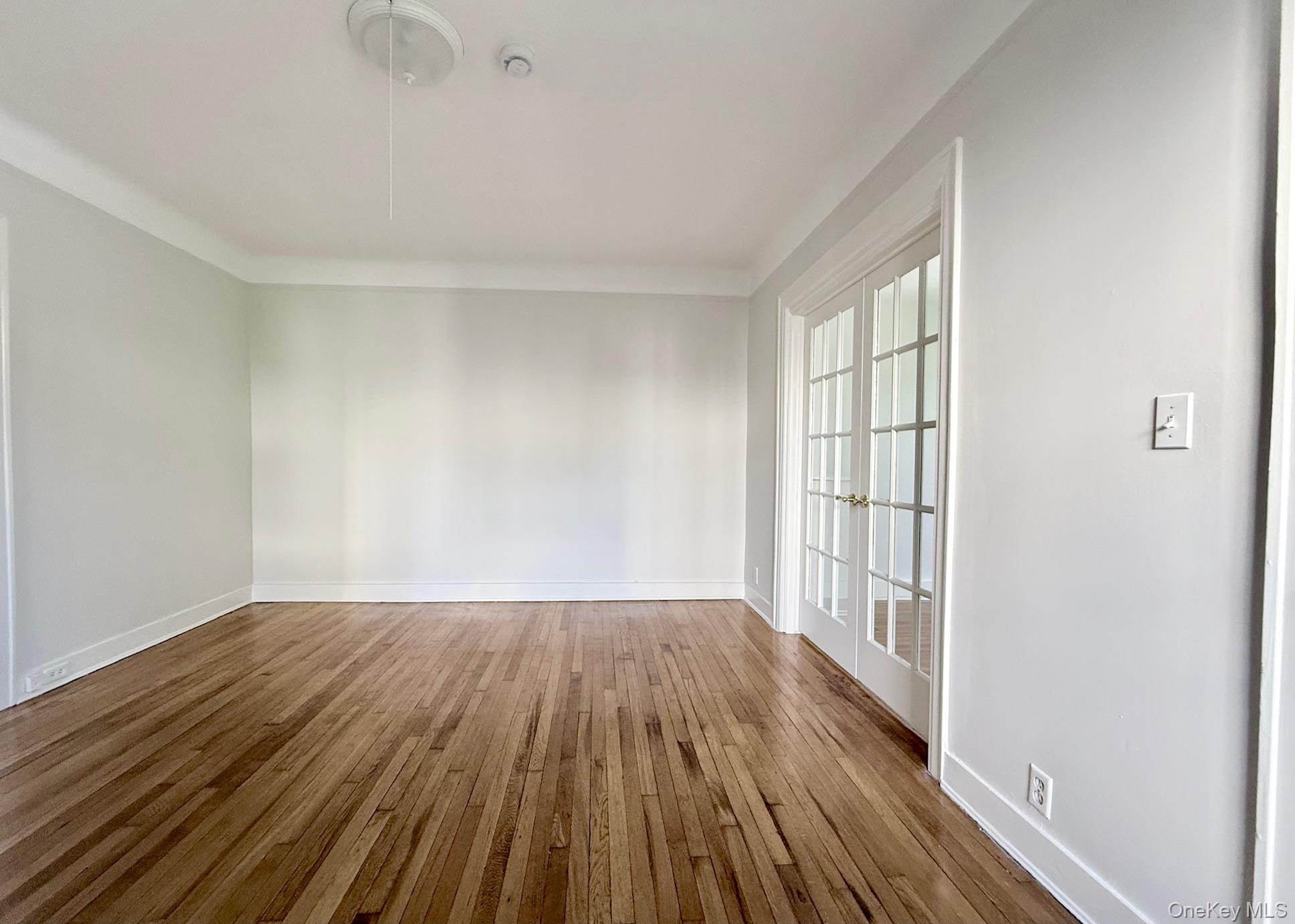 453 Beach Avenue # Left, Mamaroneck, NY 10543